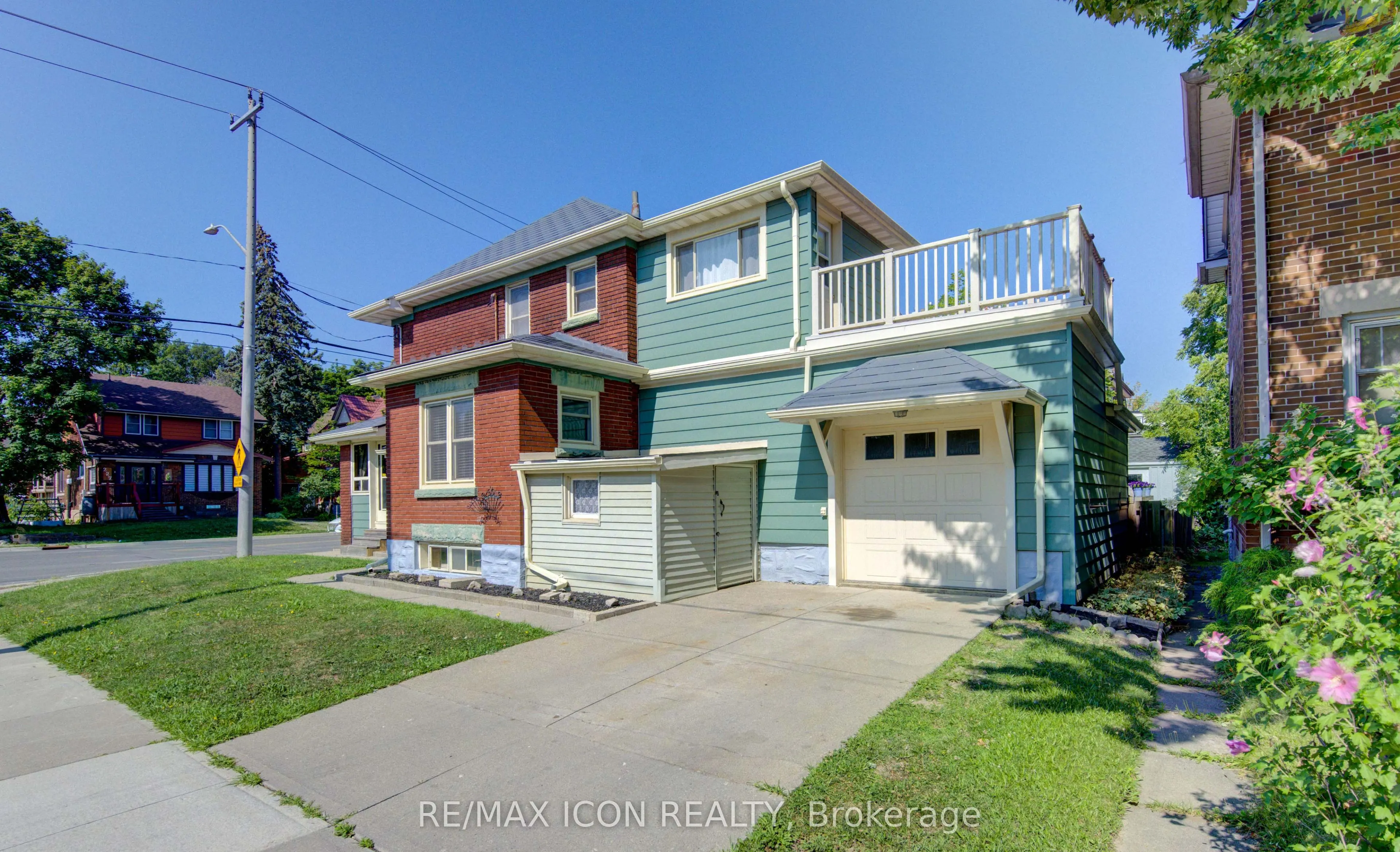 224 Weber Street E