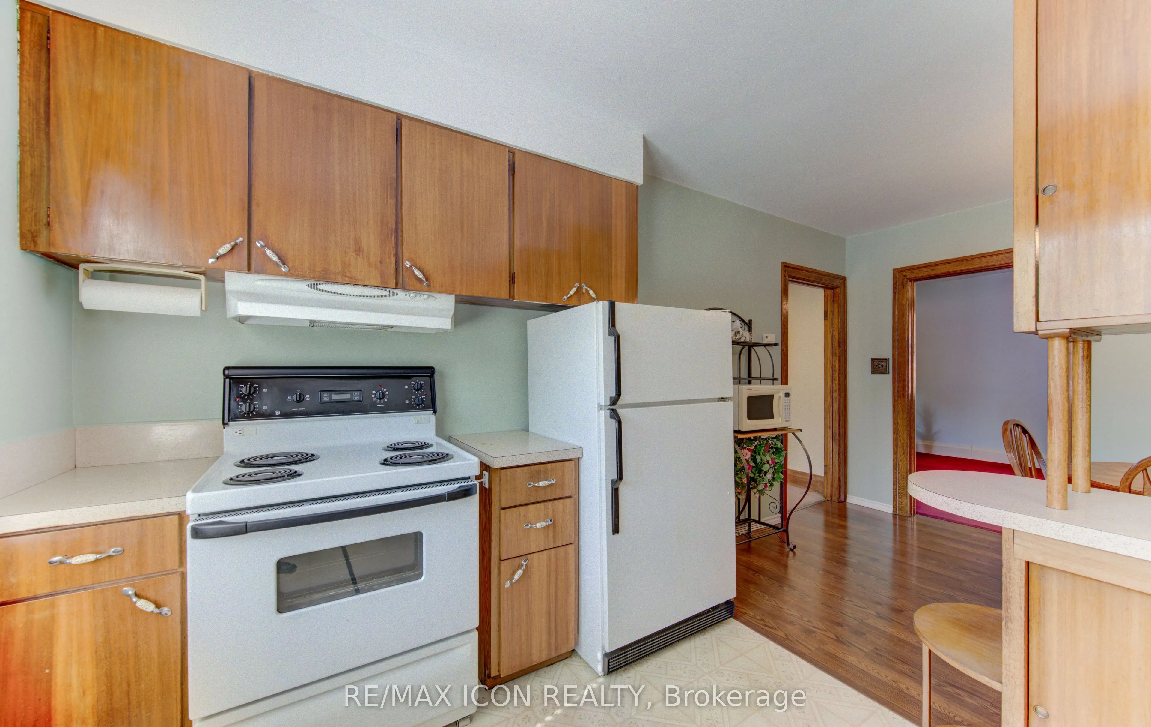 224 Weber Street E