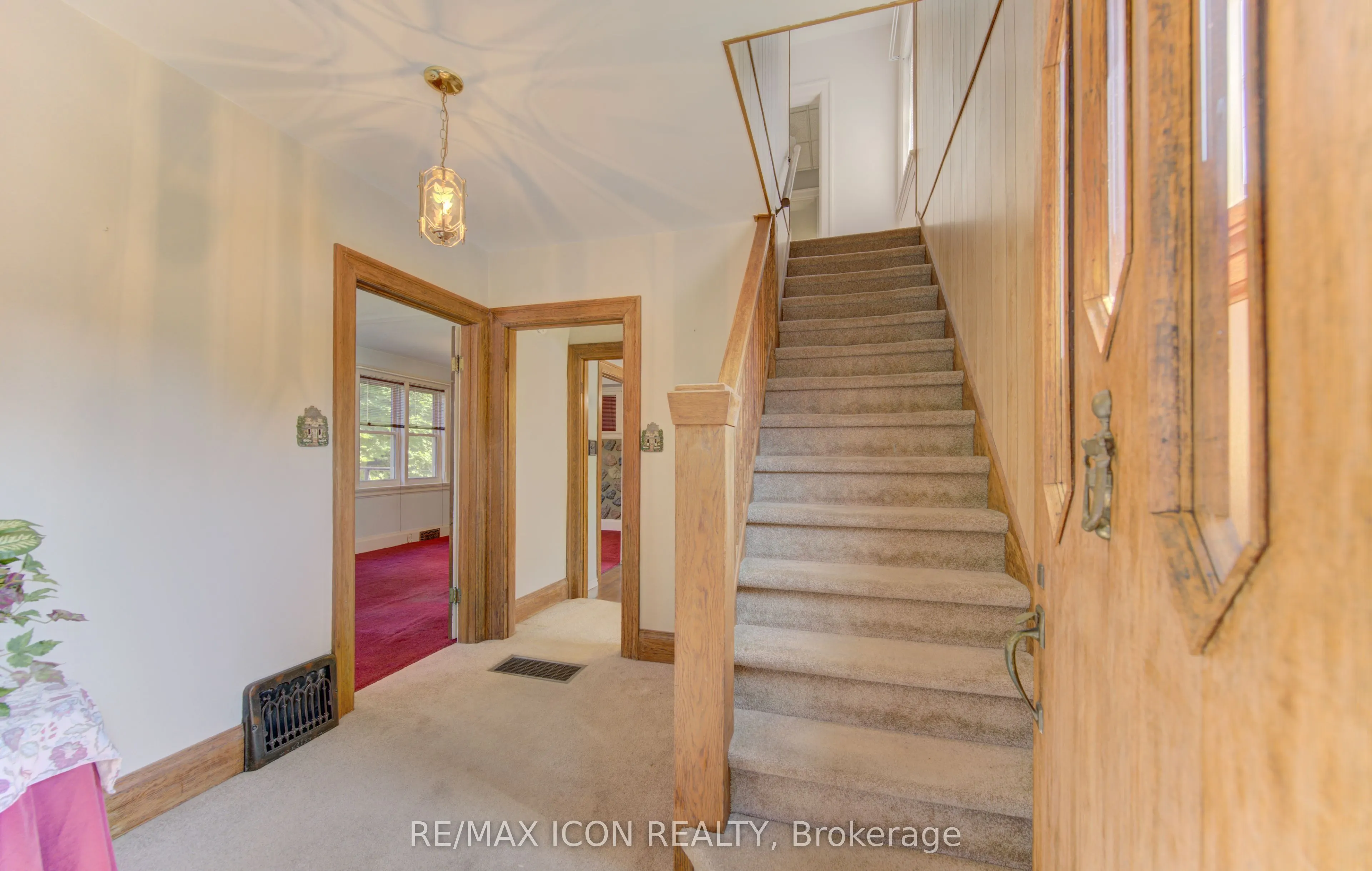 224 Weber Street E