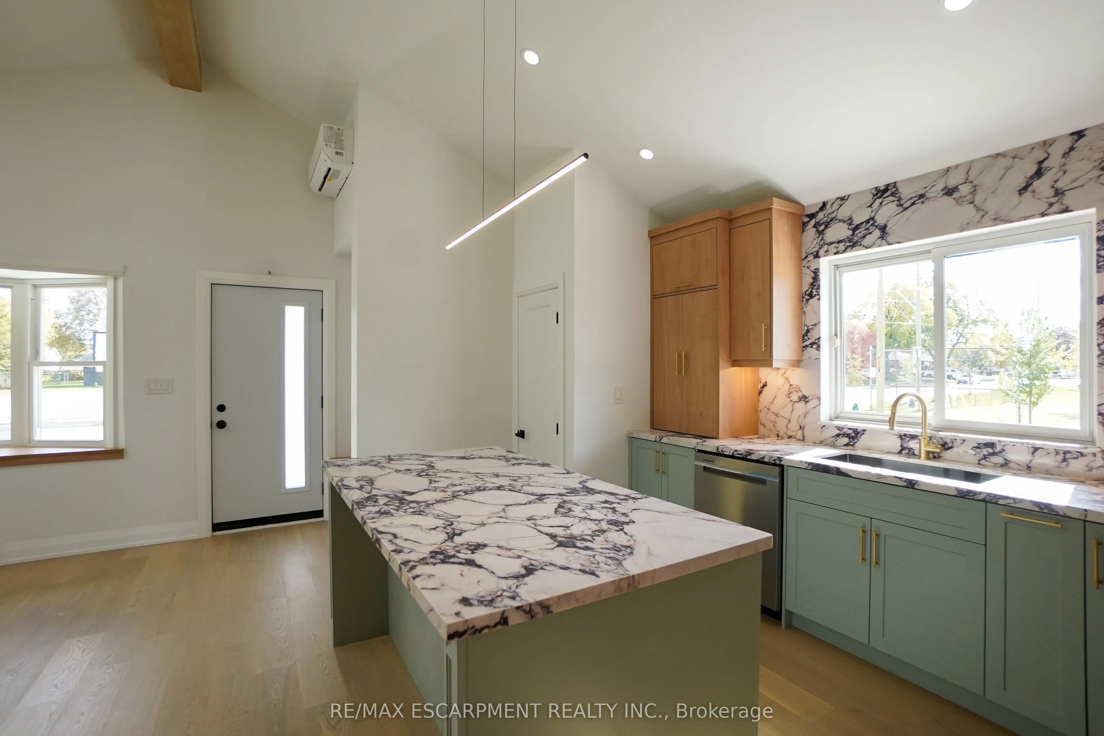 136 Warren Avenue