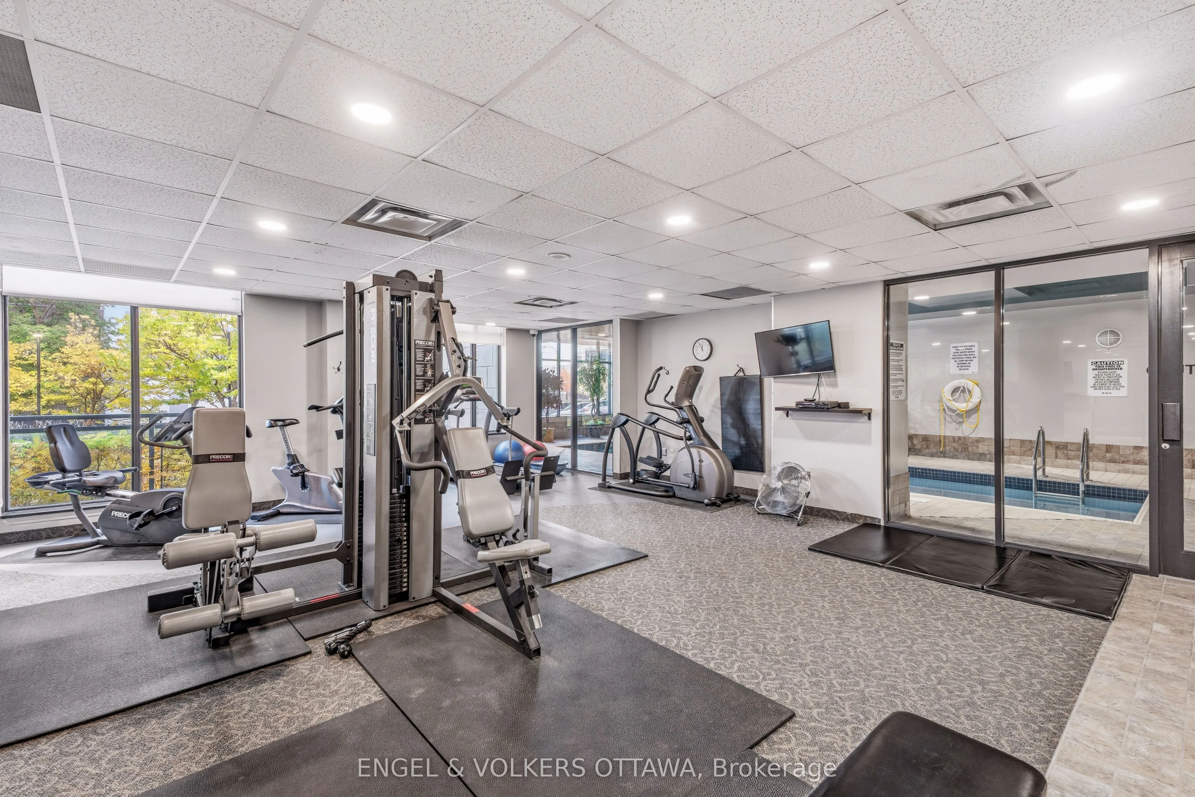 570 LAURIER Avenue #406