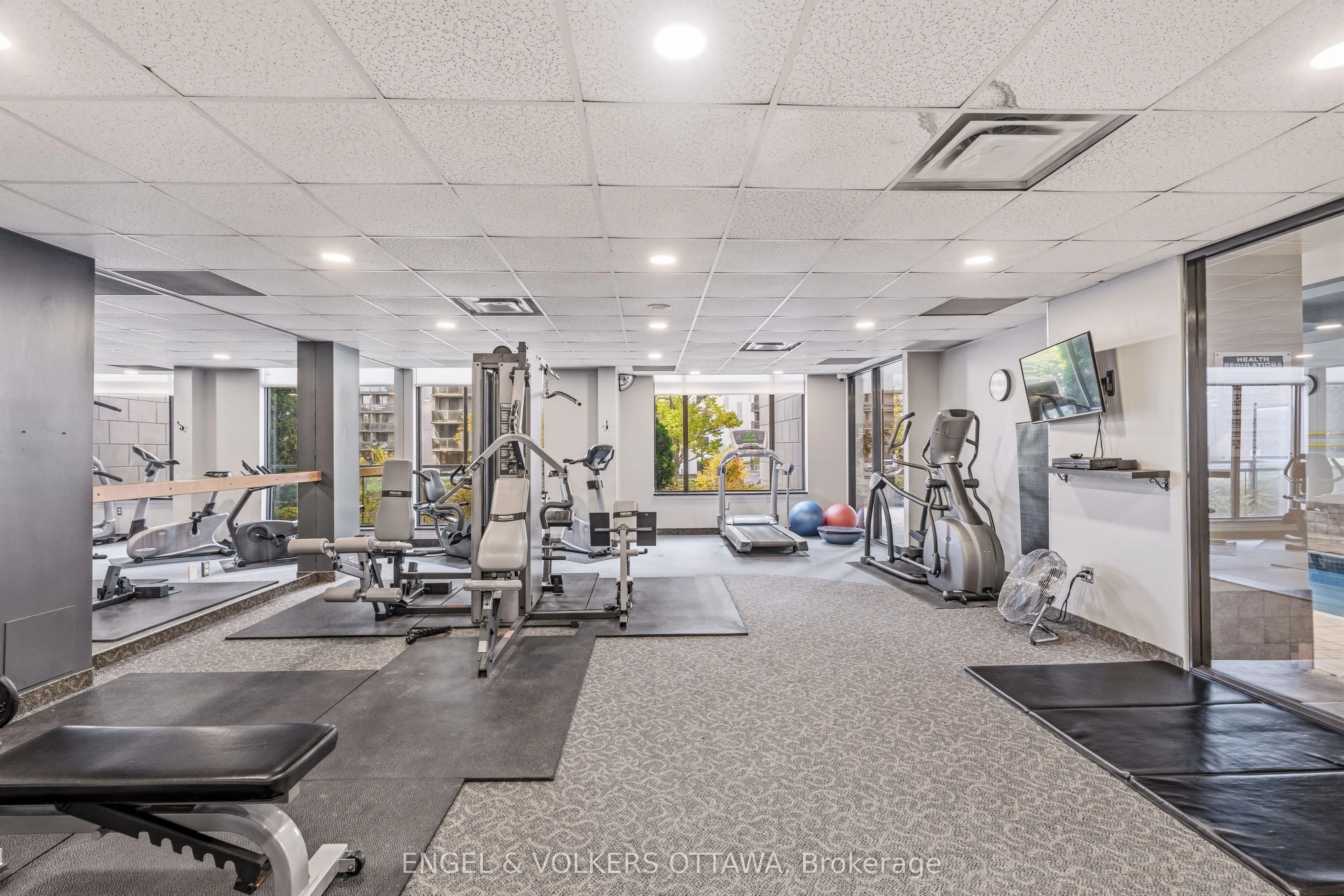 570 LAURIER Avenue #406