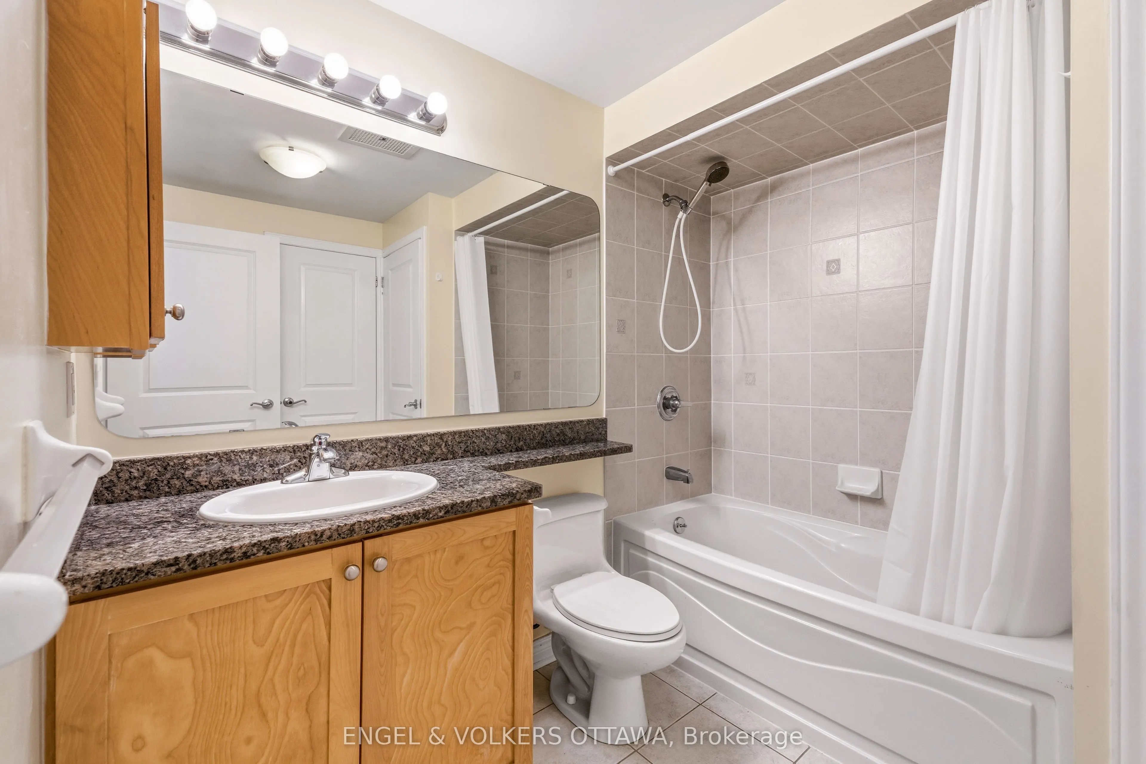 570 LAURIER Avenue #406