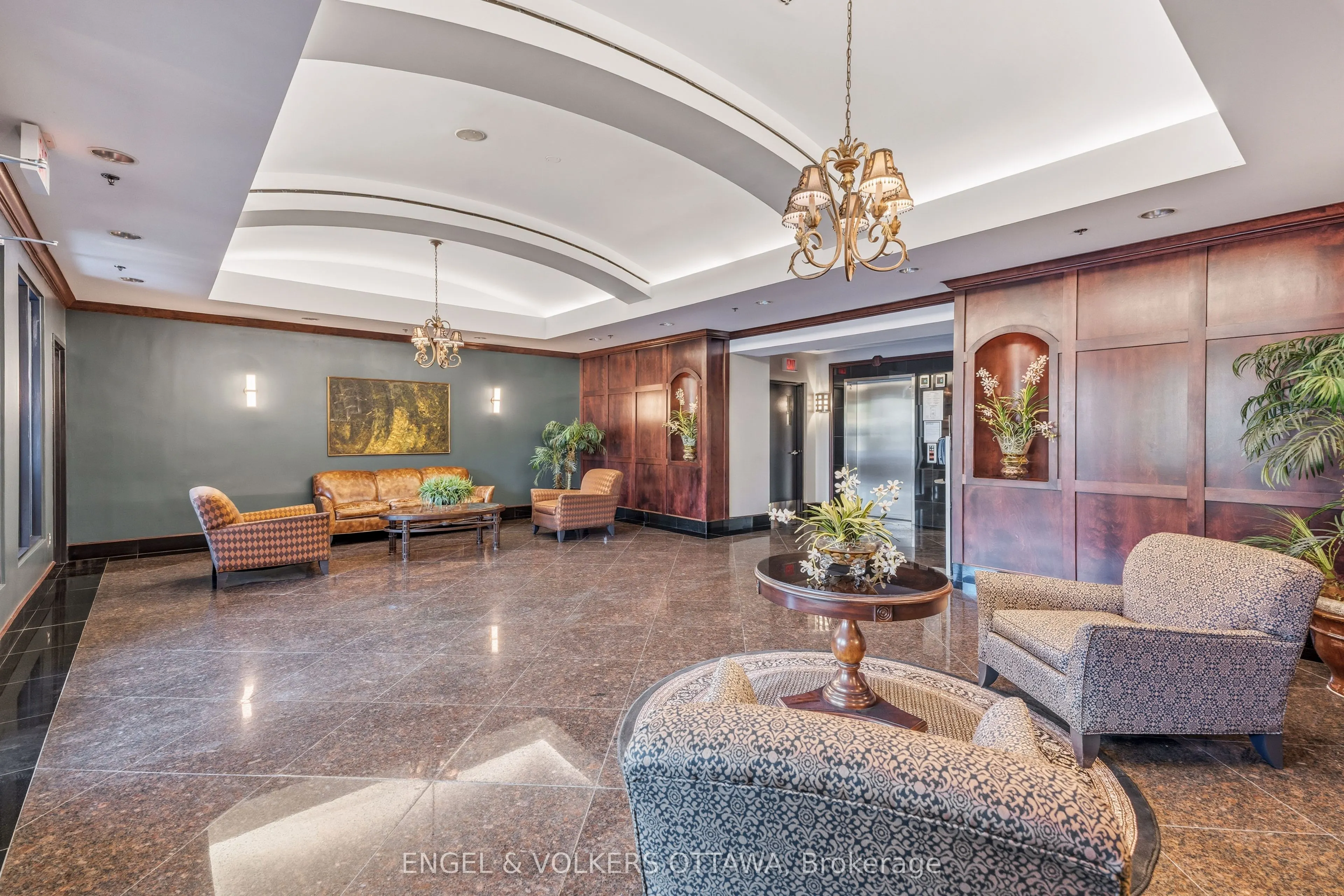 570 LAURIER Avenue #406