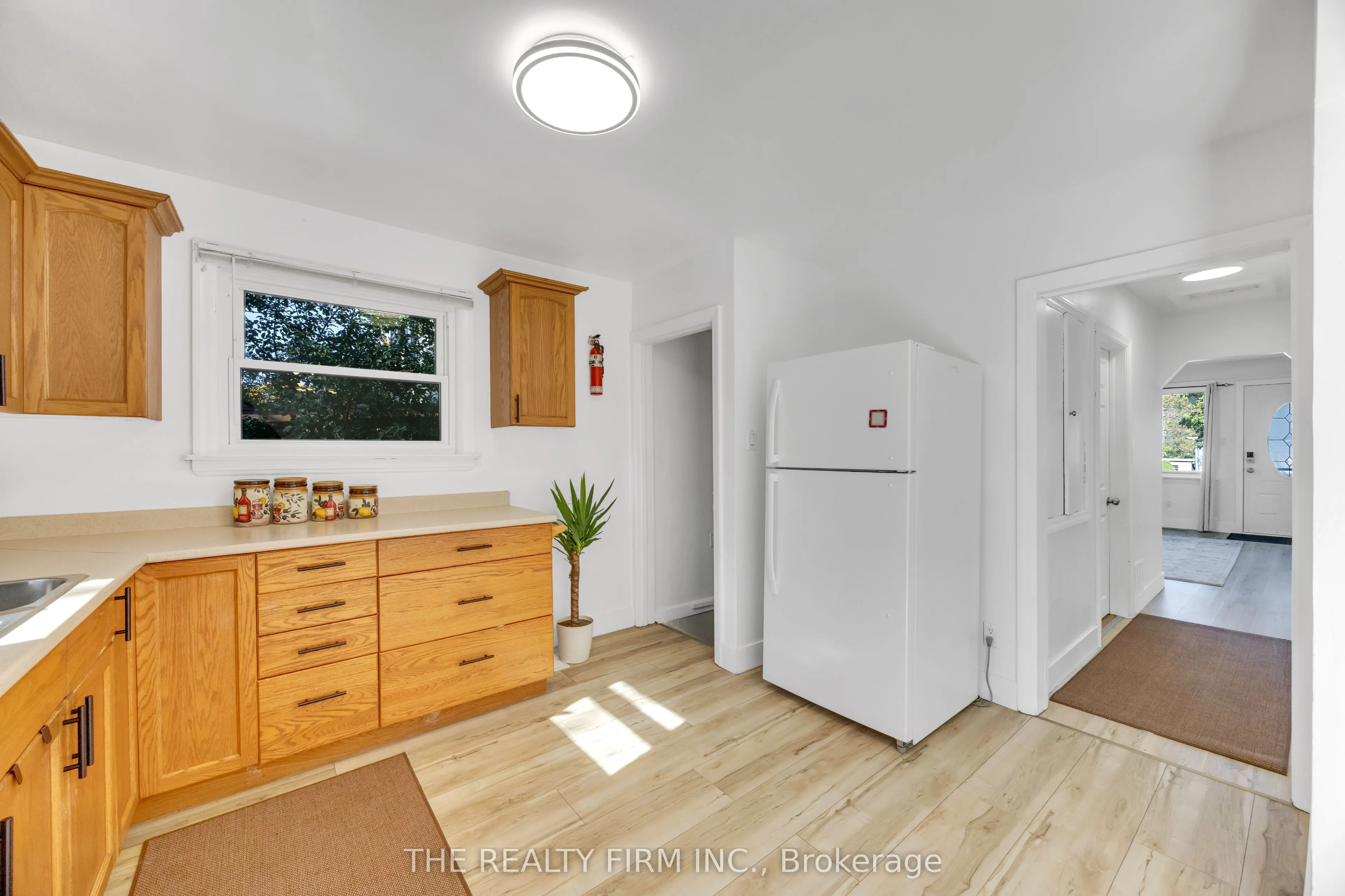 119 Emery Street W