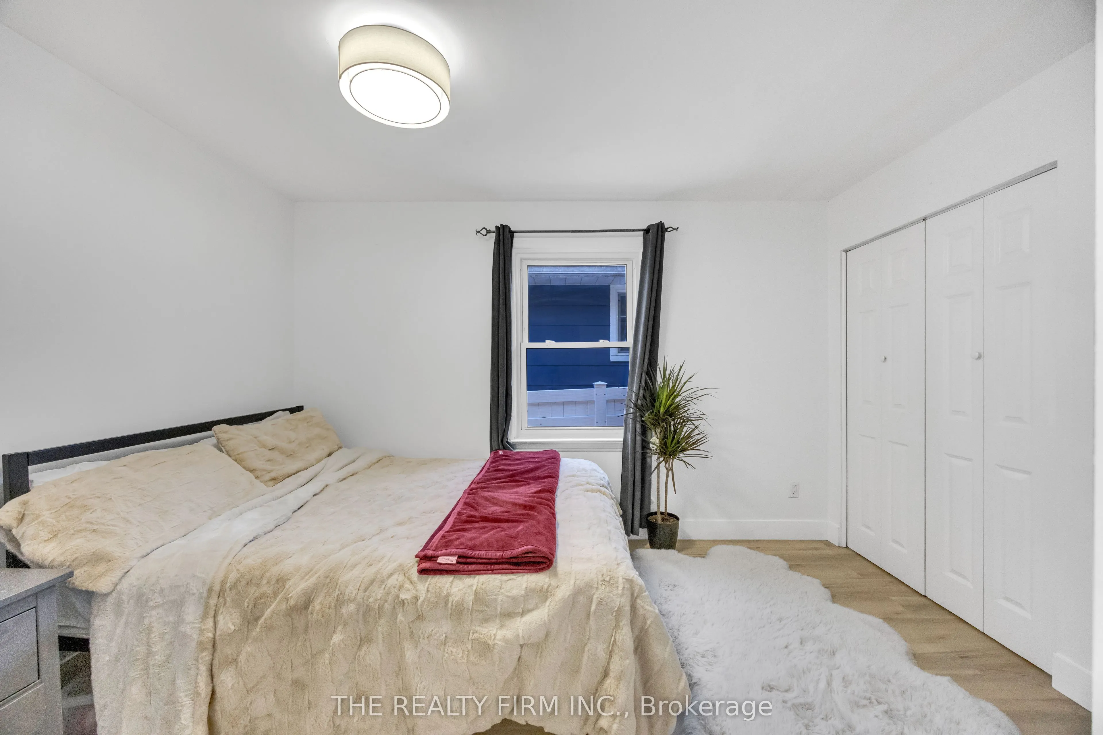 119 Emery Street W