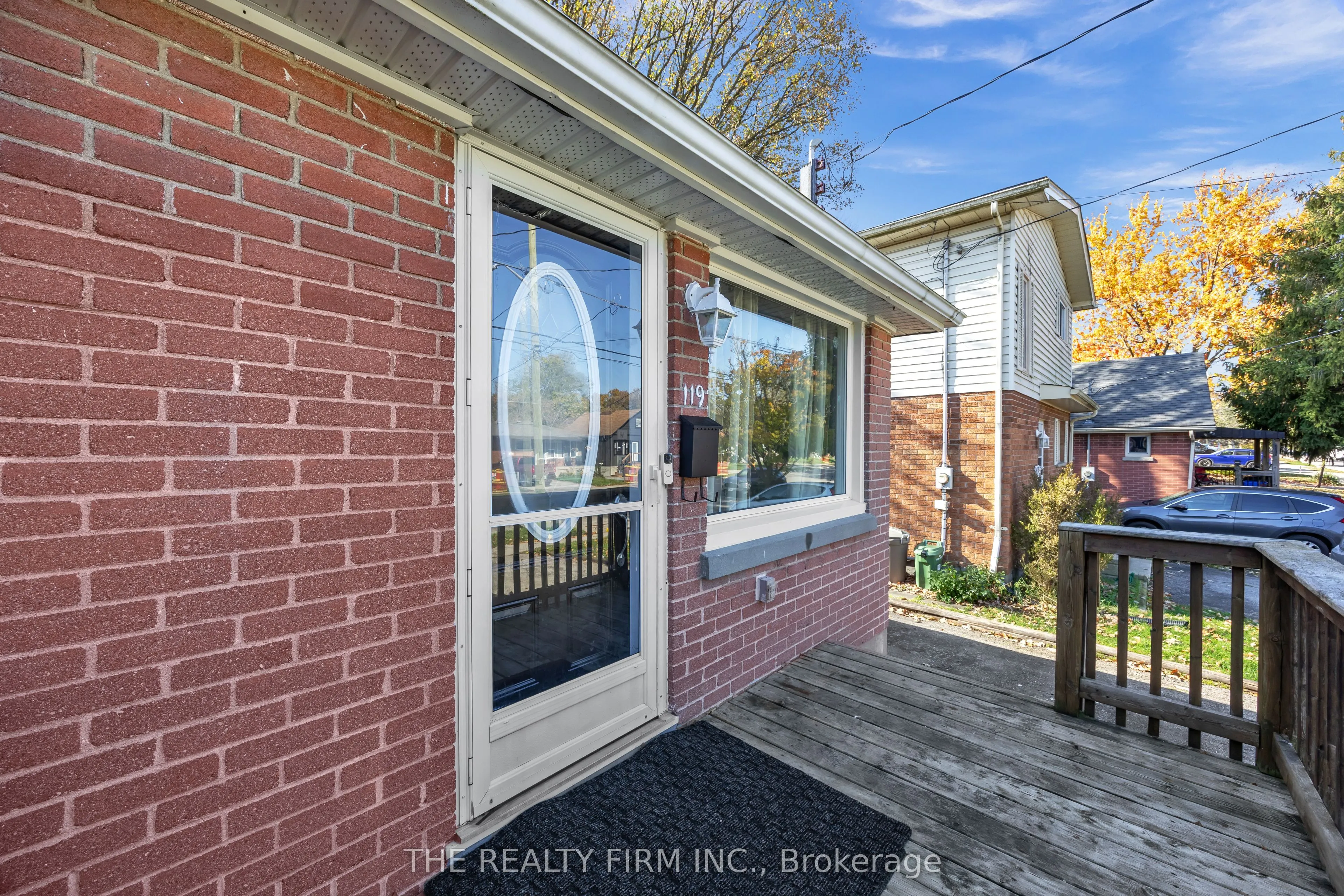 119 Emery Street W