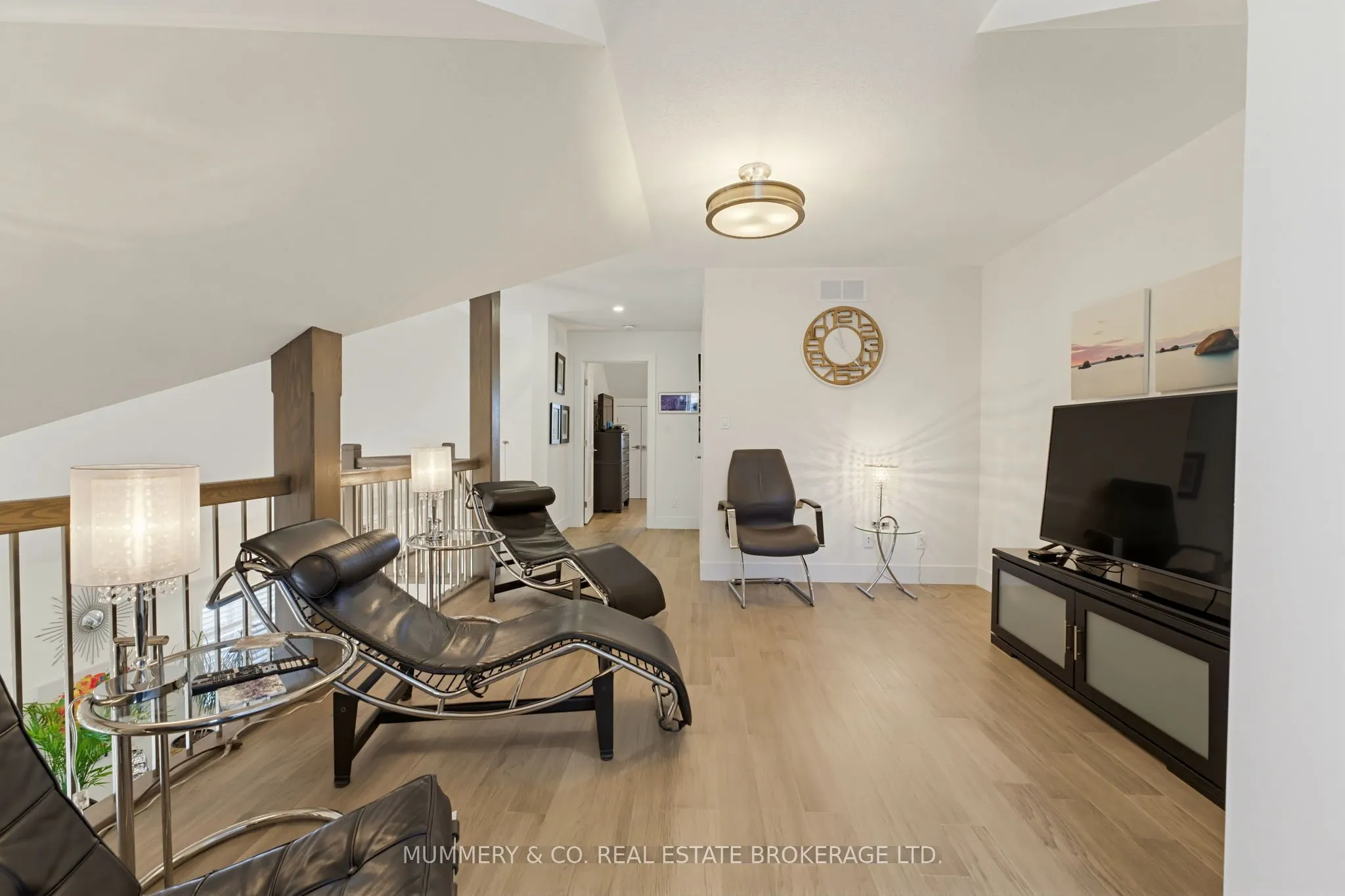 744 Nelson Street #11