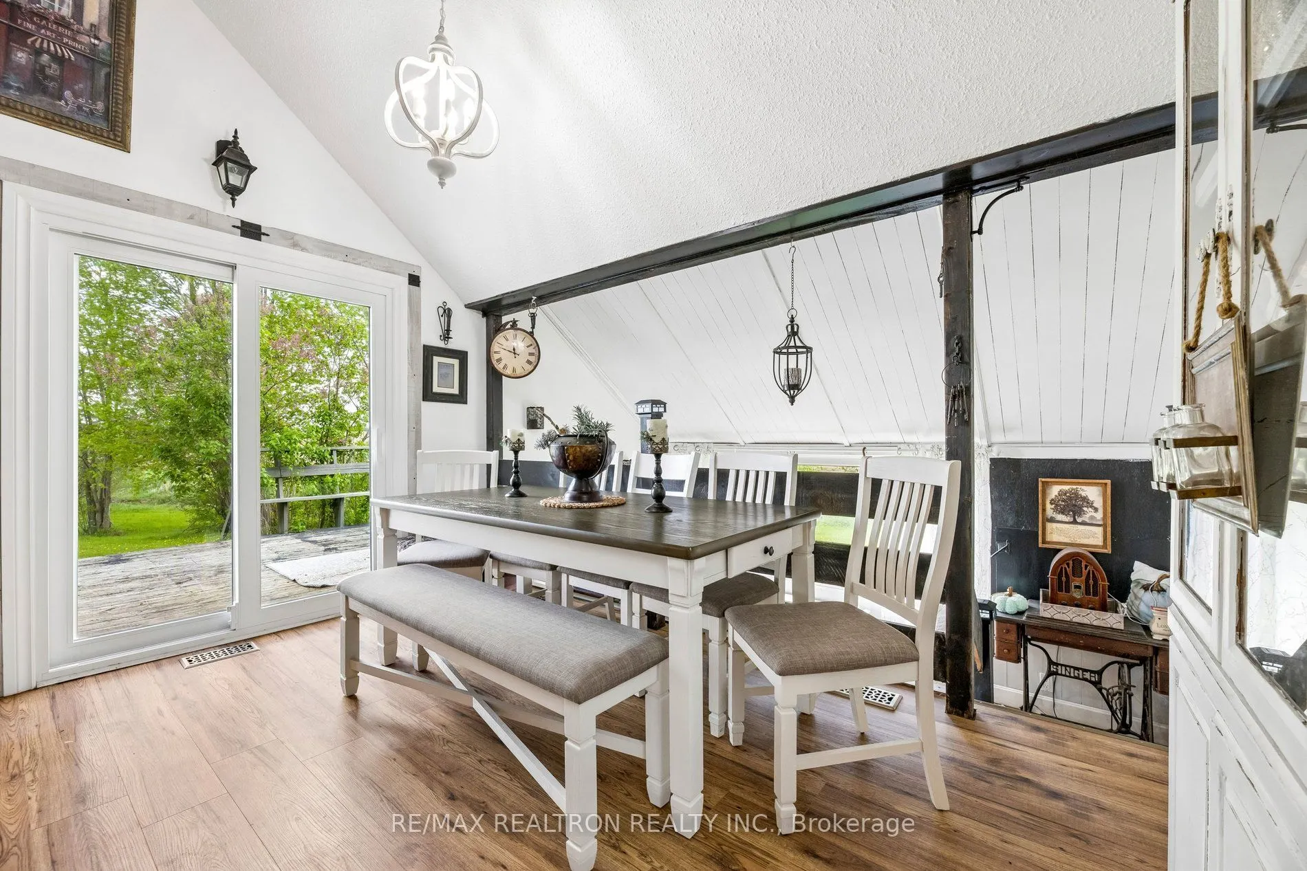 152 Settlers Road