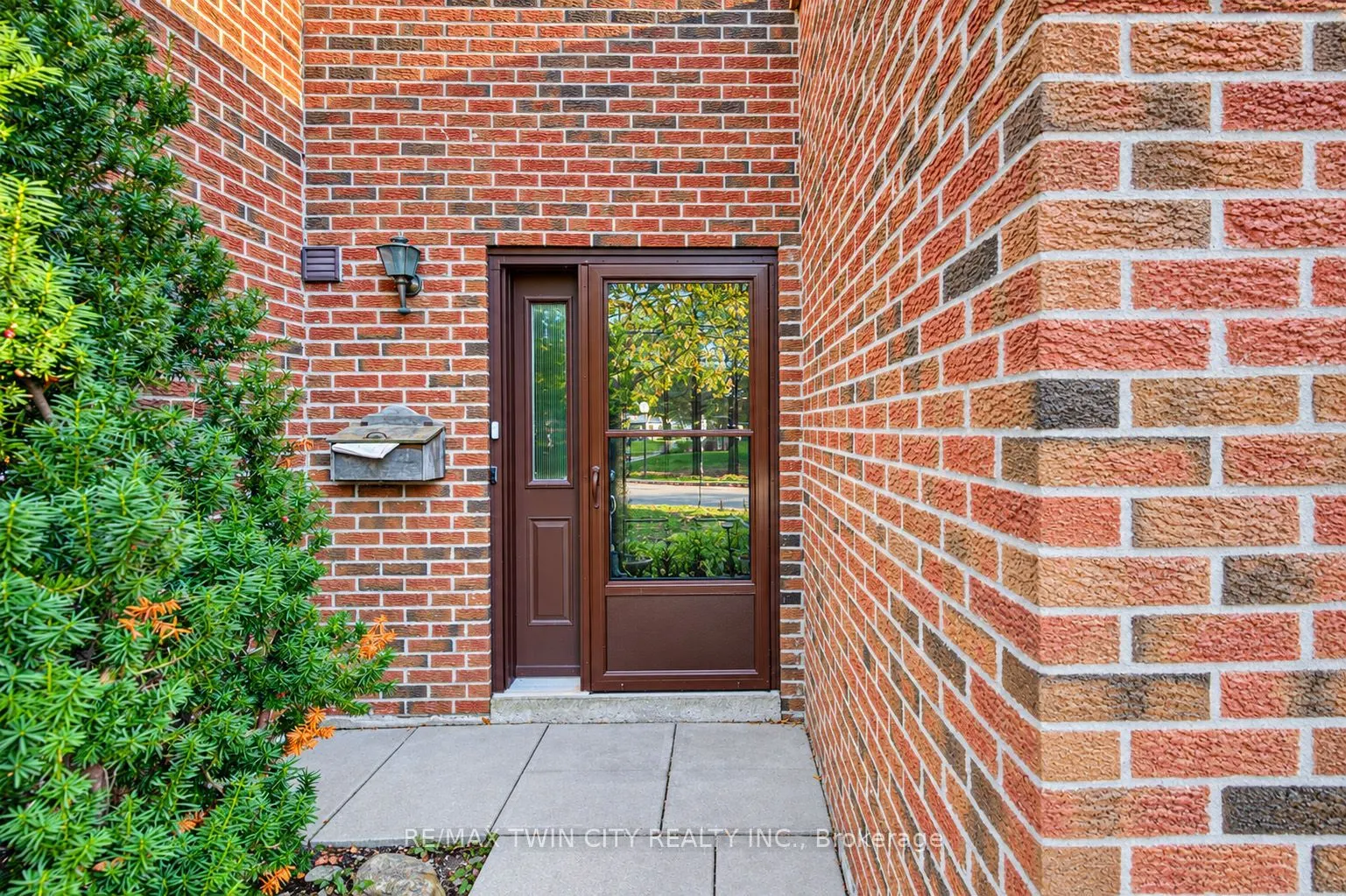 187 Grulke Street #20