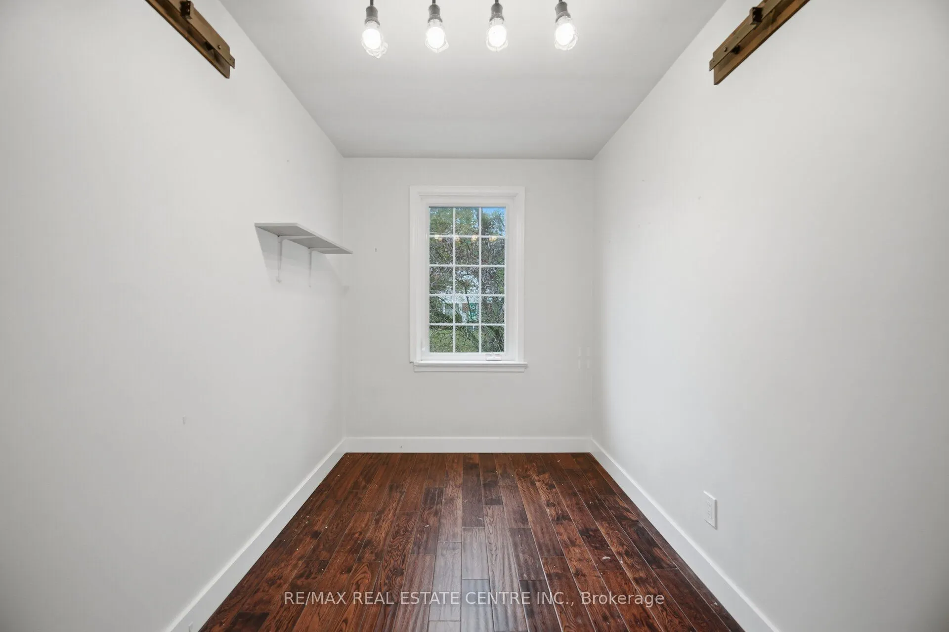 4 Lincoln Crescent