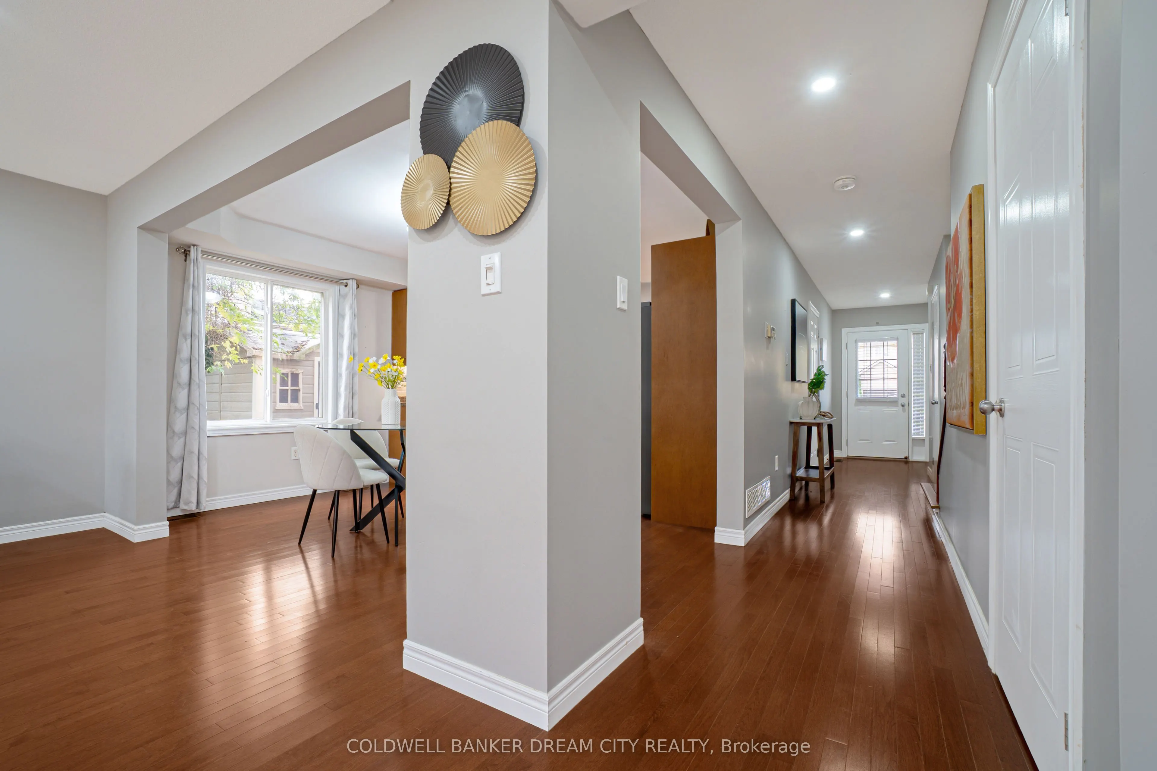 976 Kimball Crescent