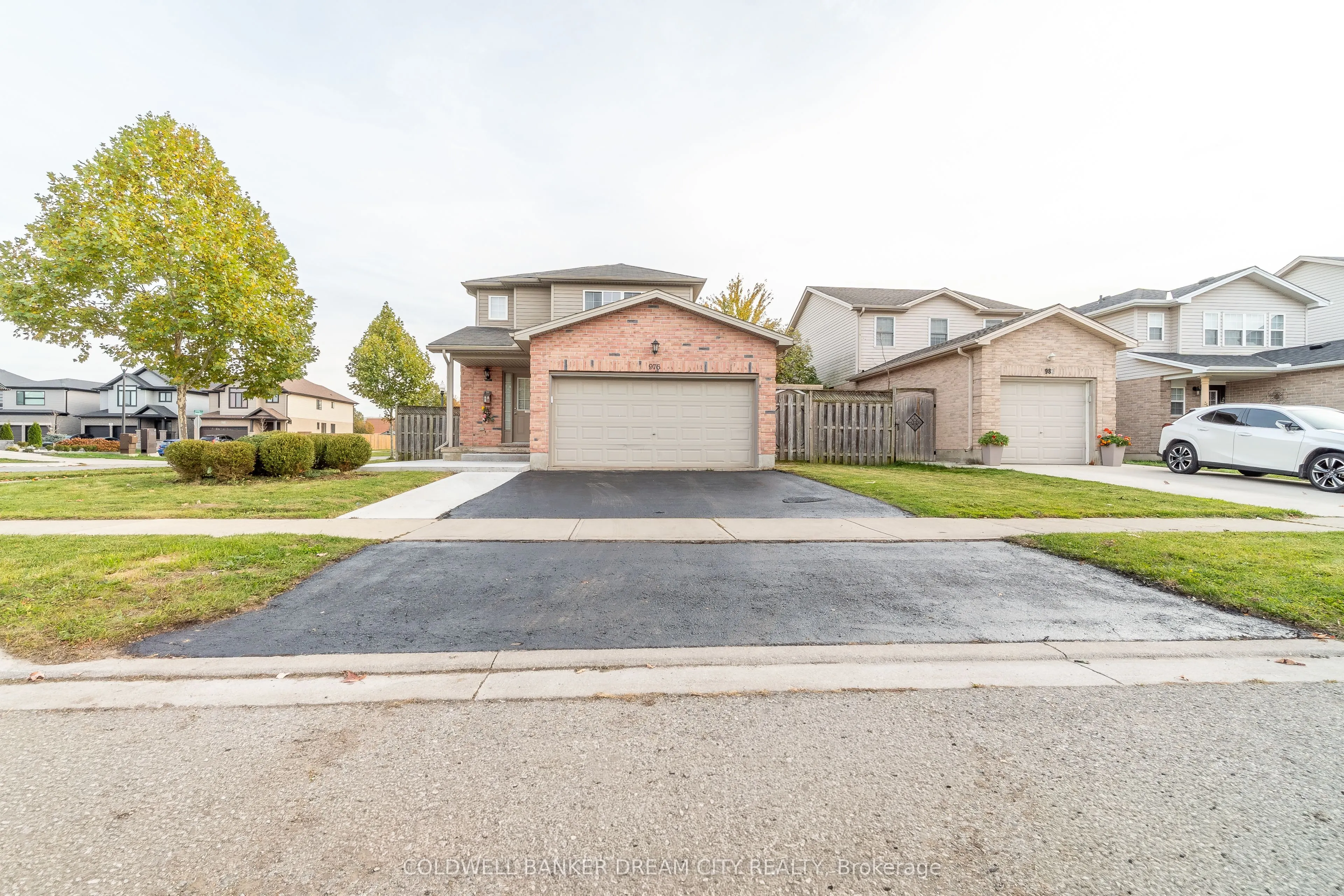 976 Kimball Crescent