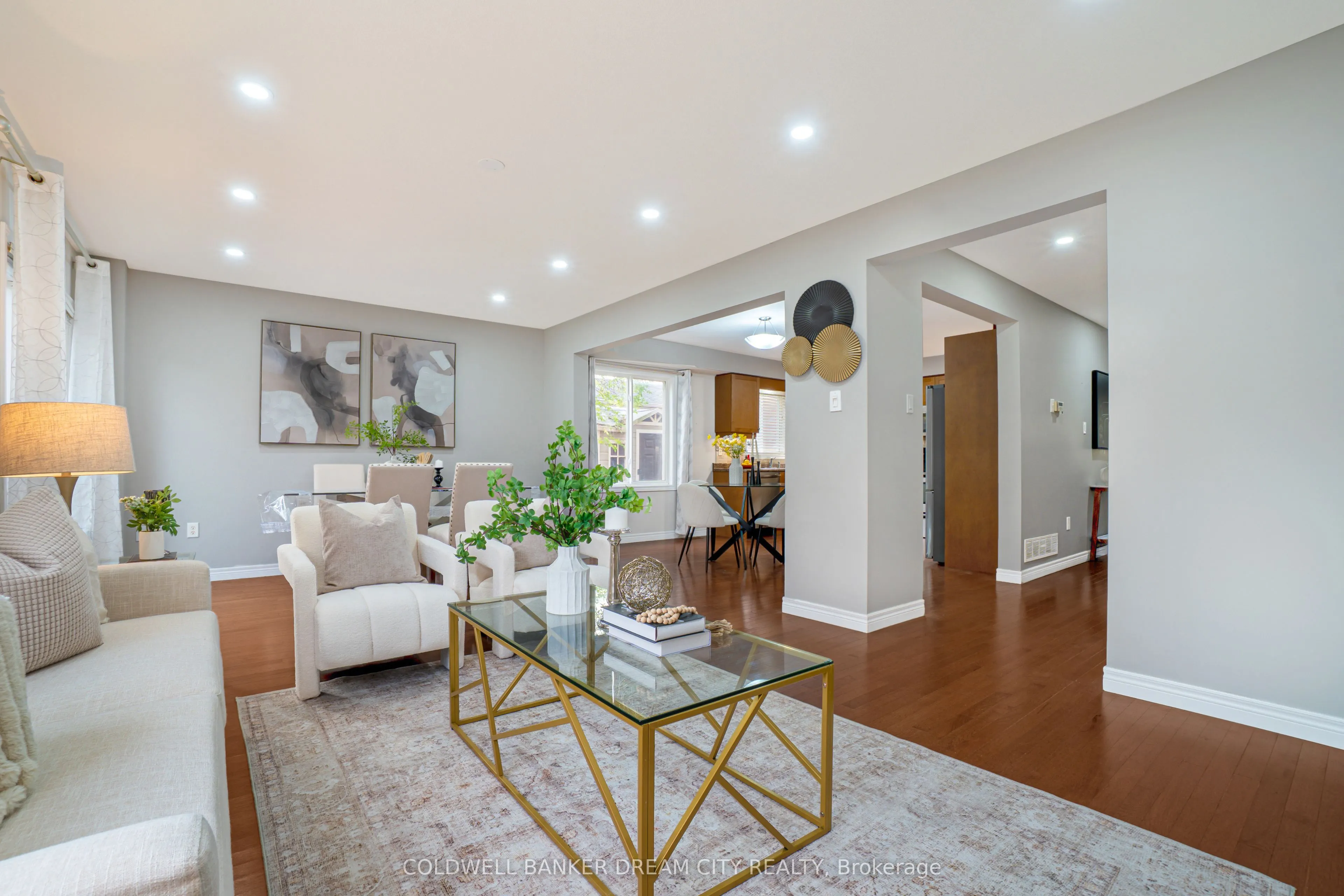 976 Kimball Crescent
