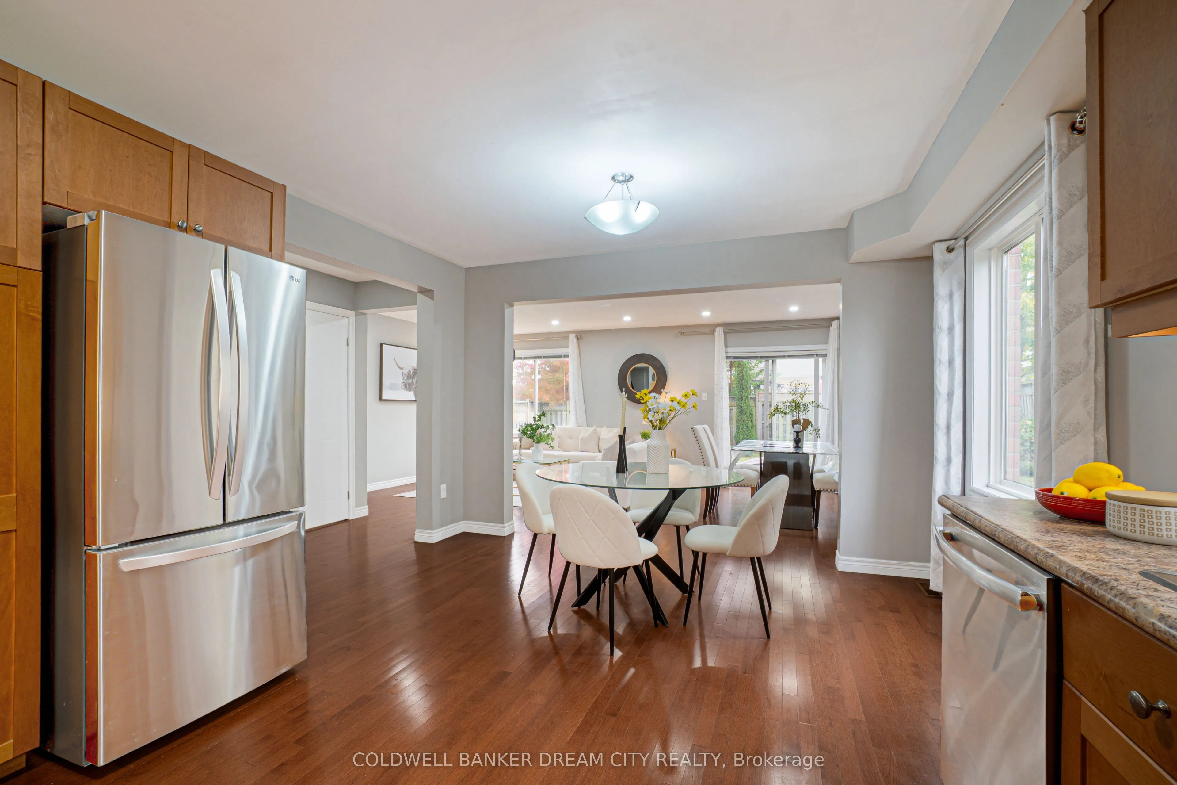 976 Kimball Crescent