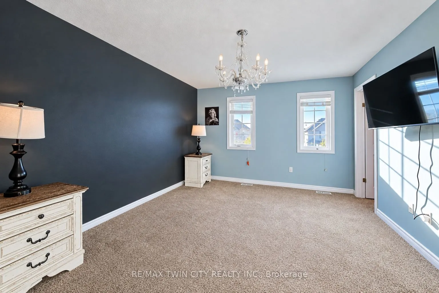 128 Passchendaele Street