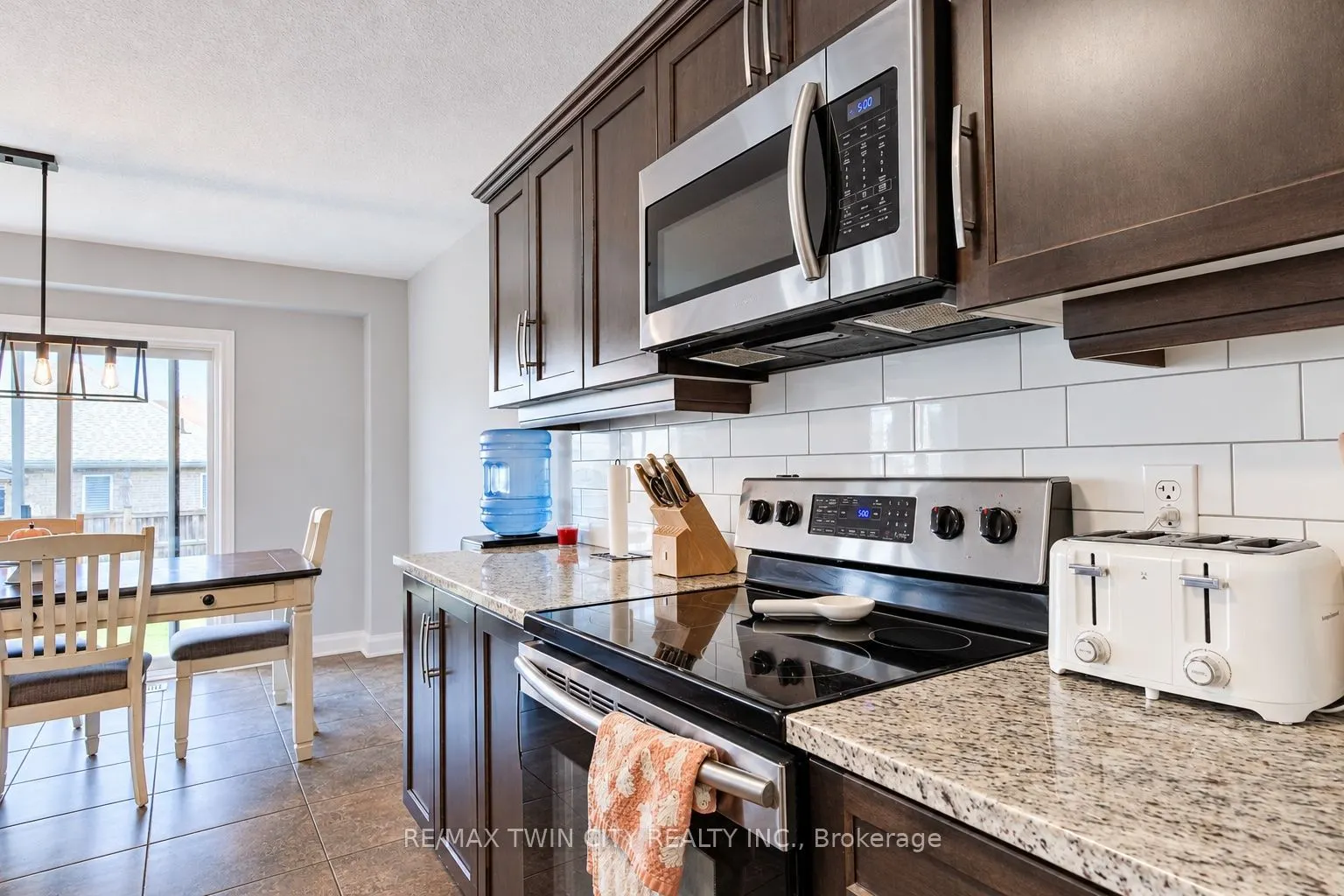 128 Passchendaele Street