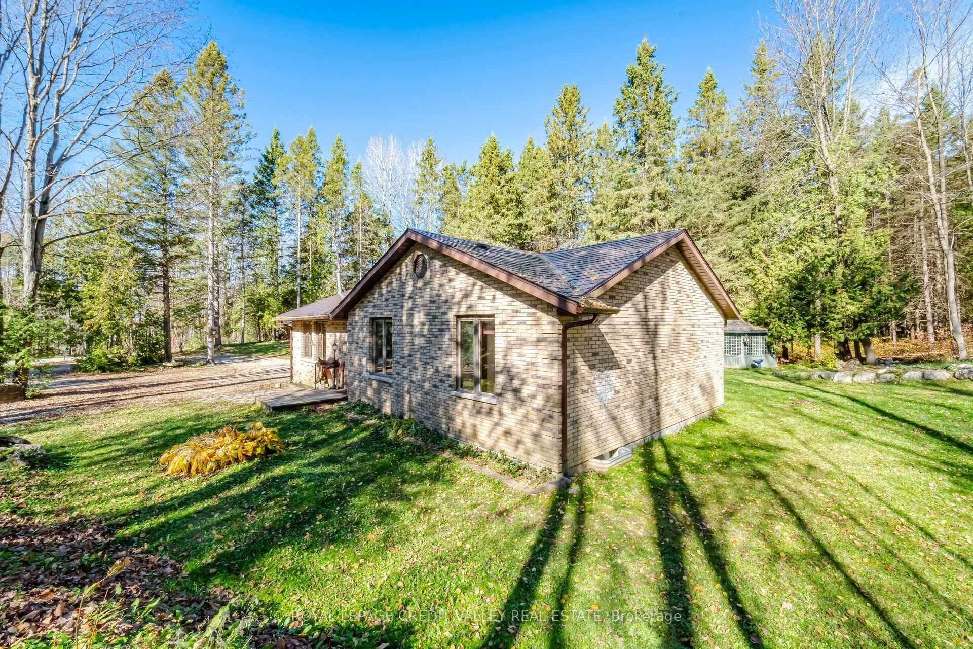 574291 Side Road 40