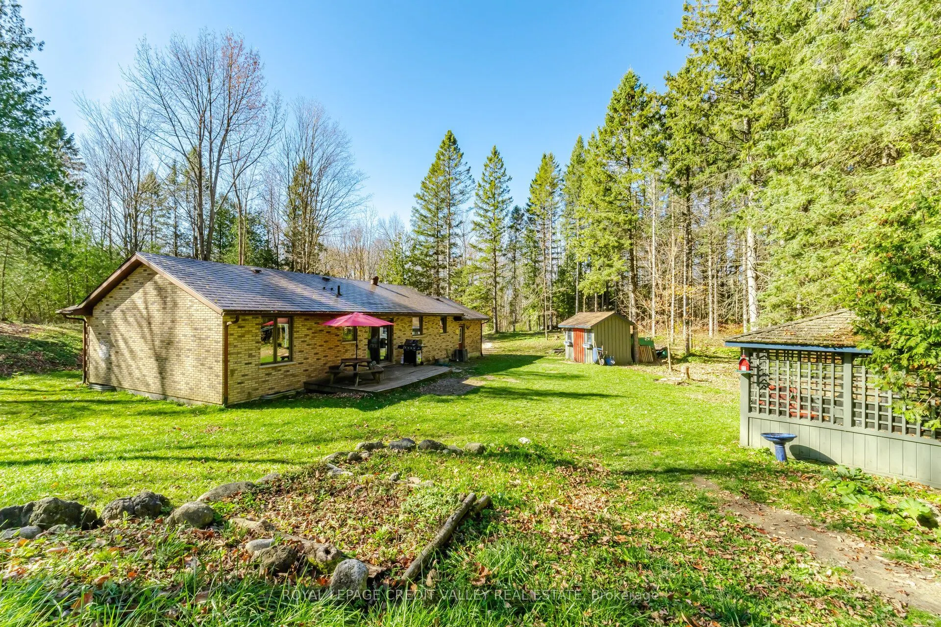 574291 Side Road 40