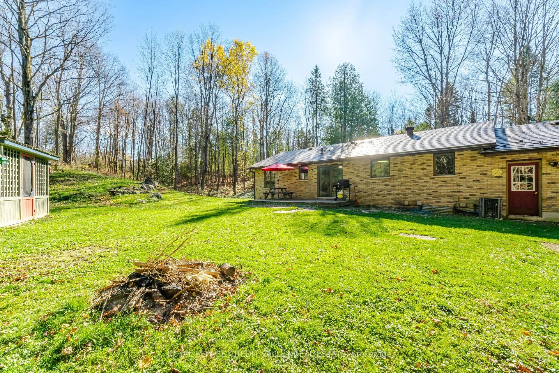 574291 Side Road 40