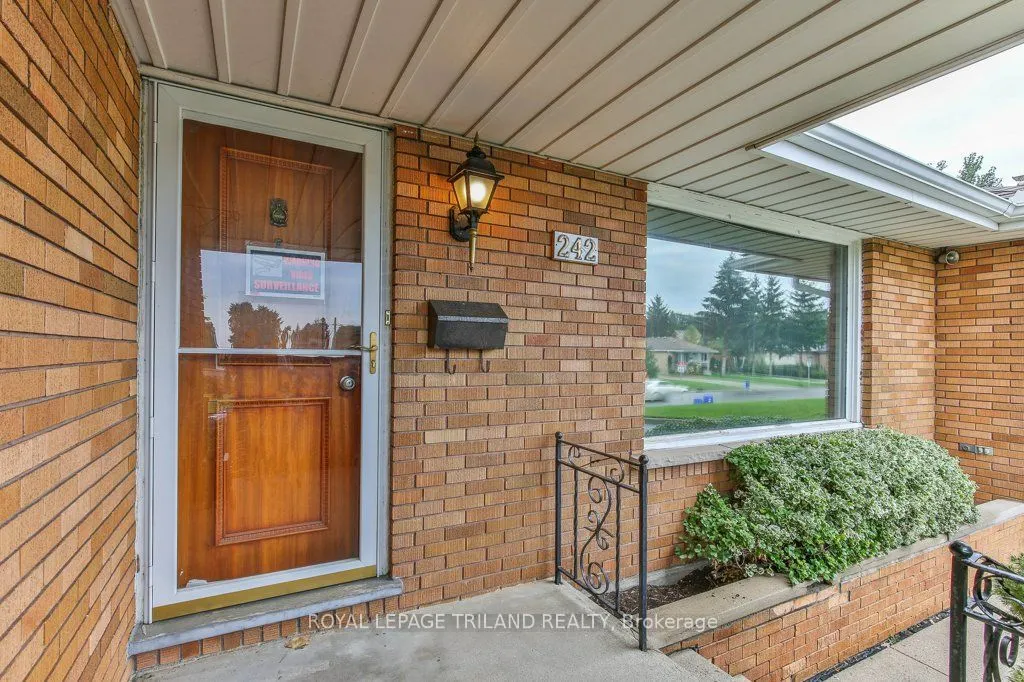 242 BURLINGTON Street