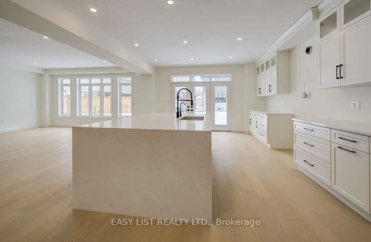 487 Black Street
