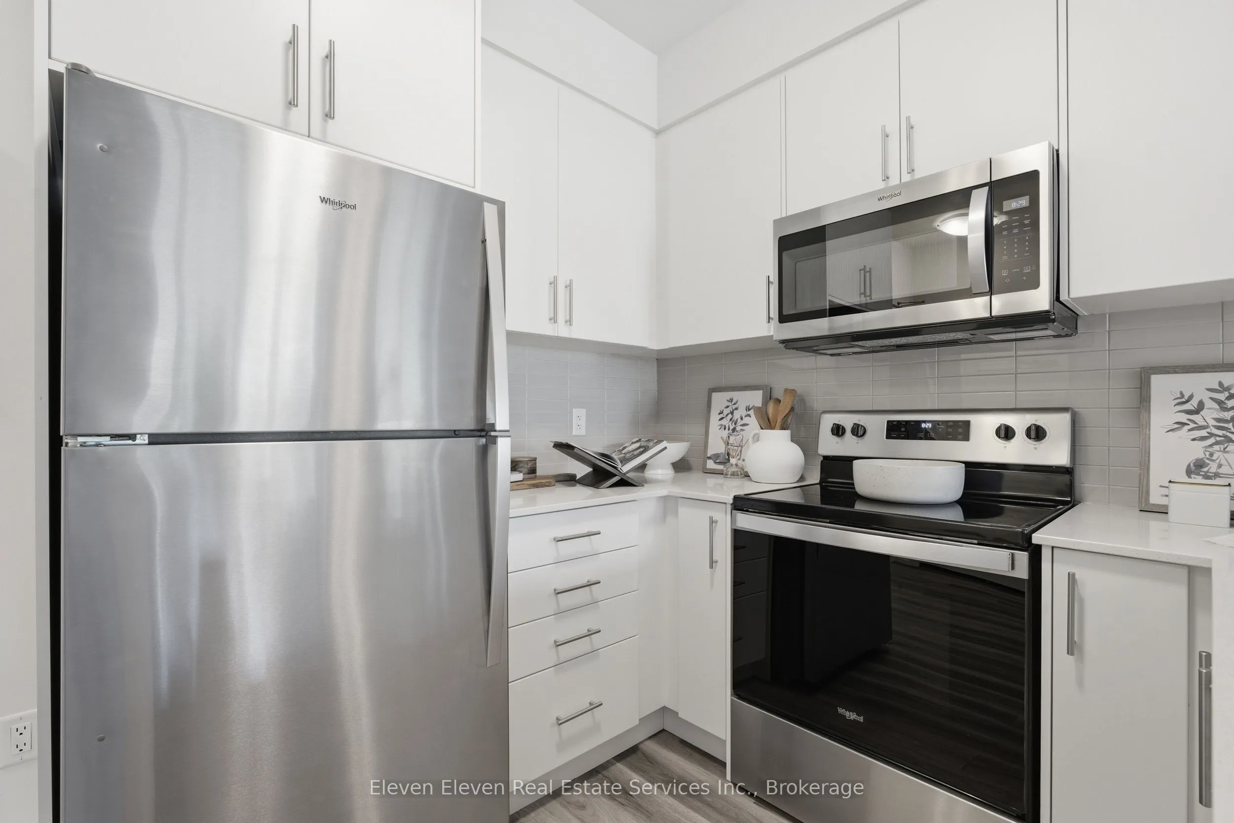 1000 LACKNER Place #605