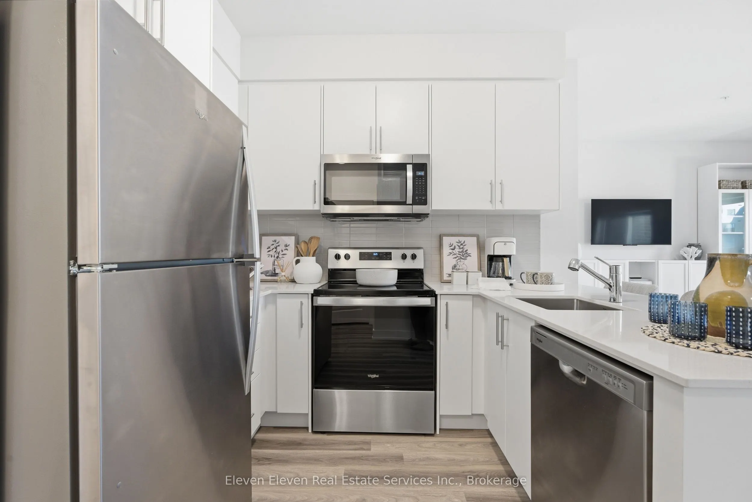 1000 LACKNER Place #605