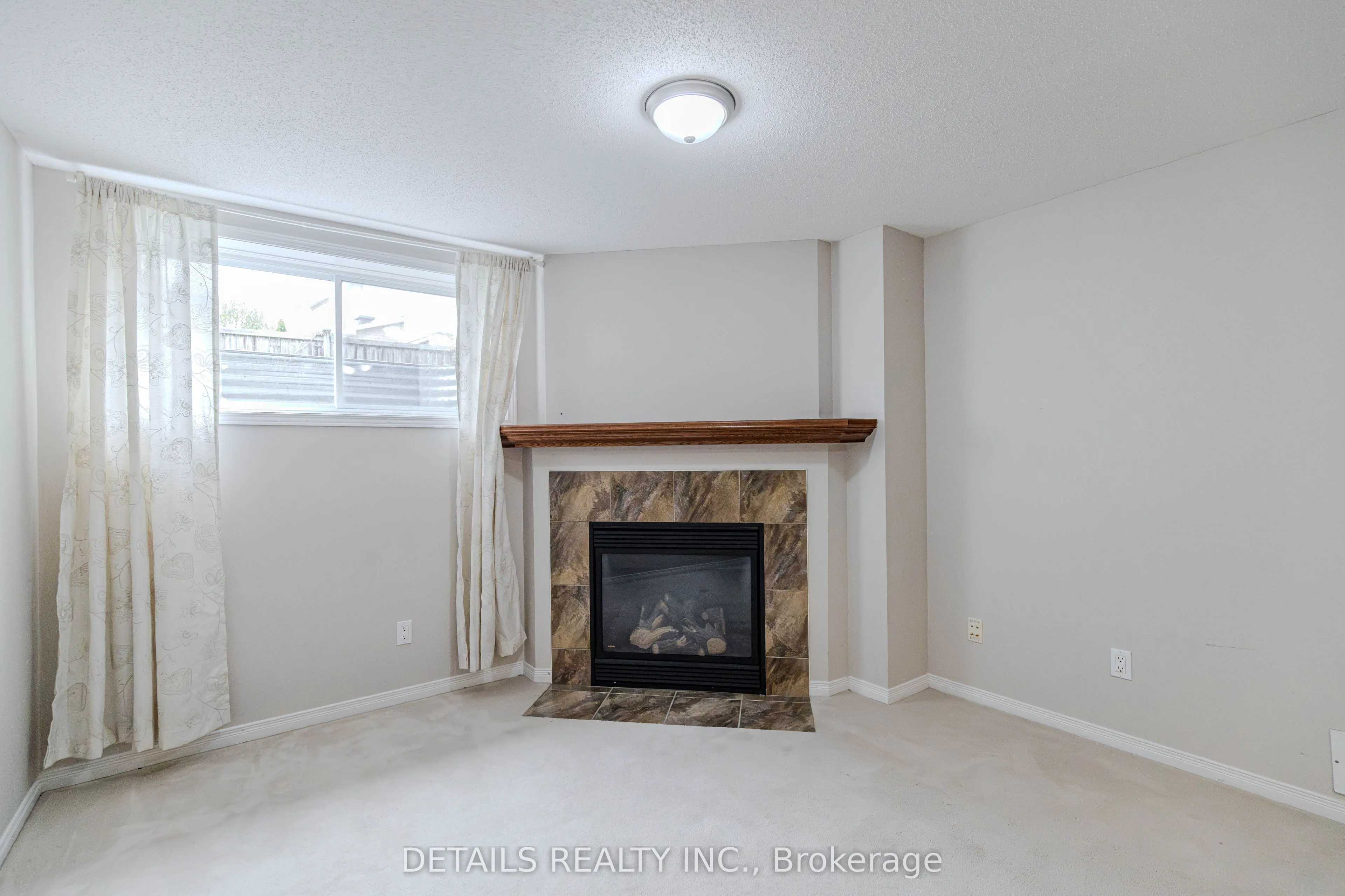 143 Gatespark Private