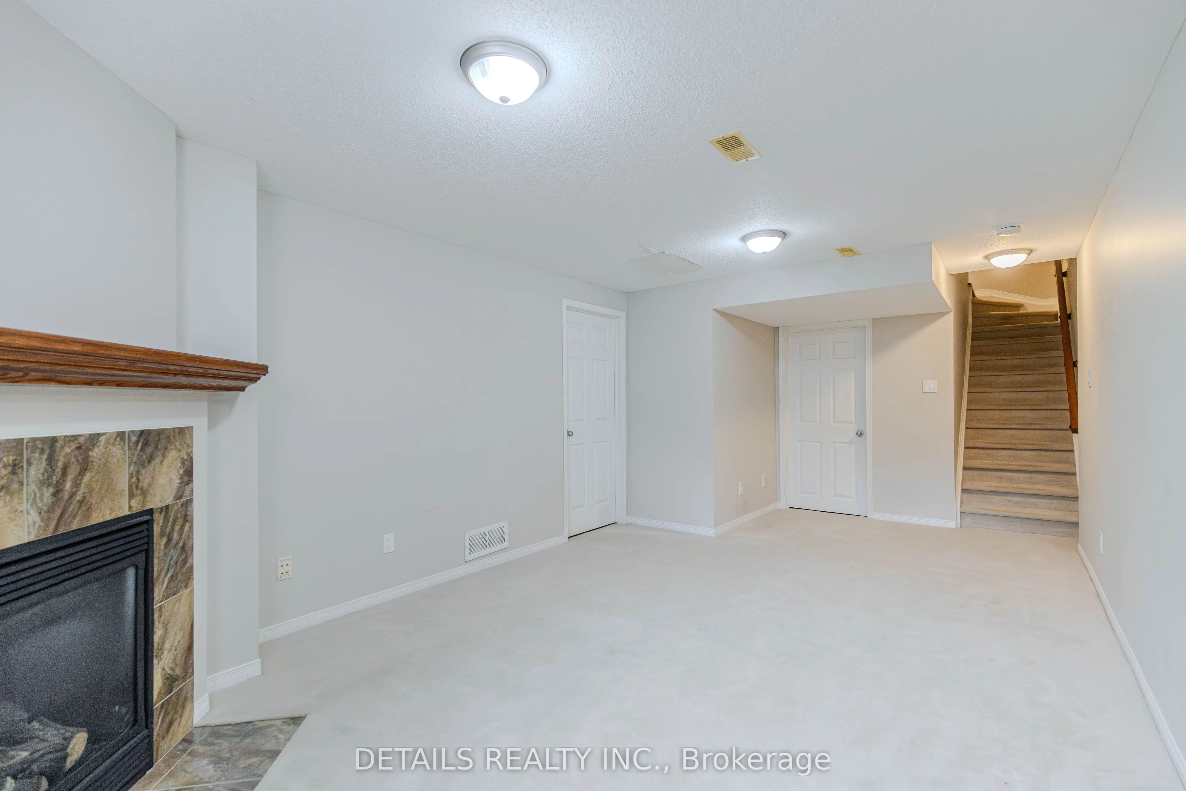 143 Gatespark Private