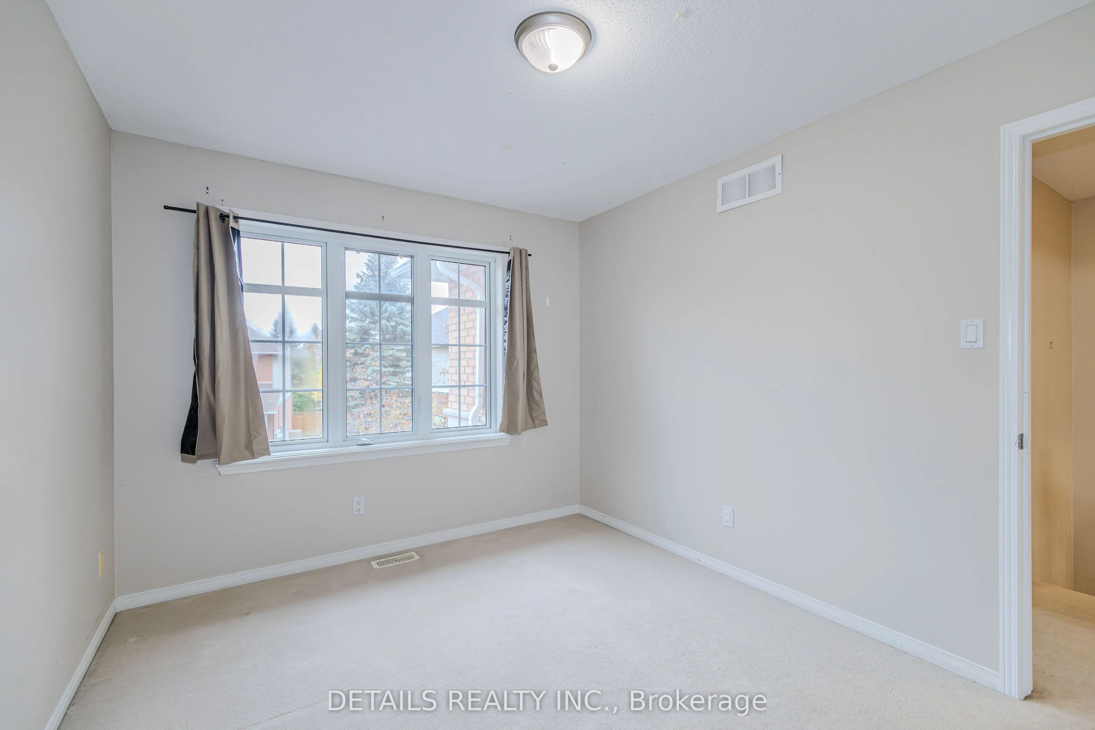 143 Gatespark Private