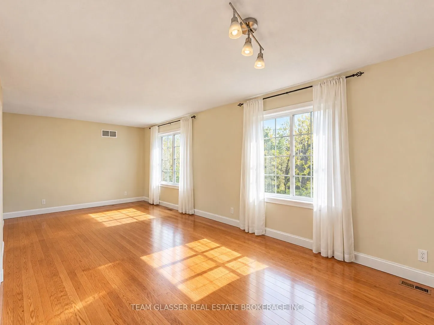 103 Rossmore Court