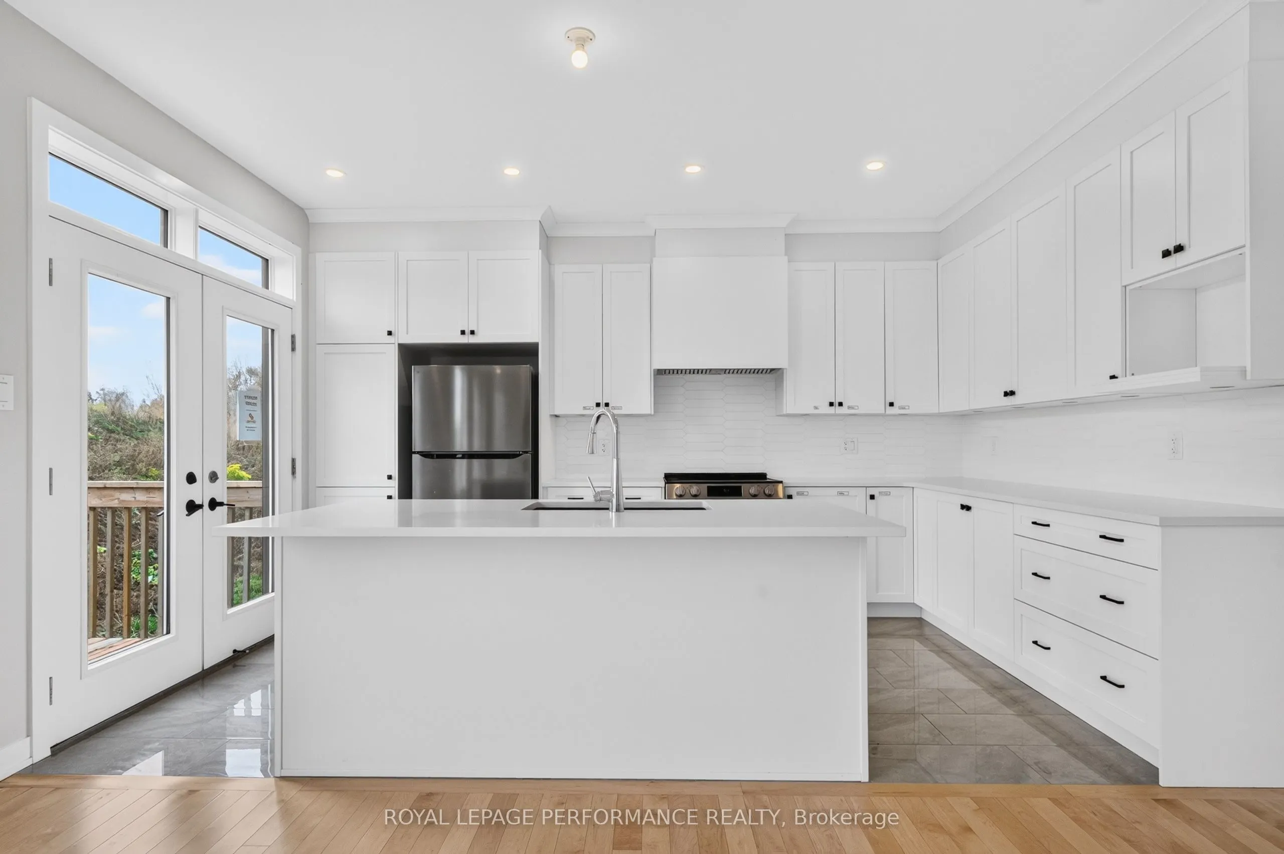 732 Eminence Street