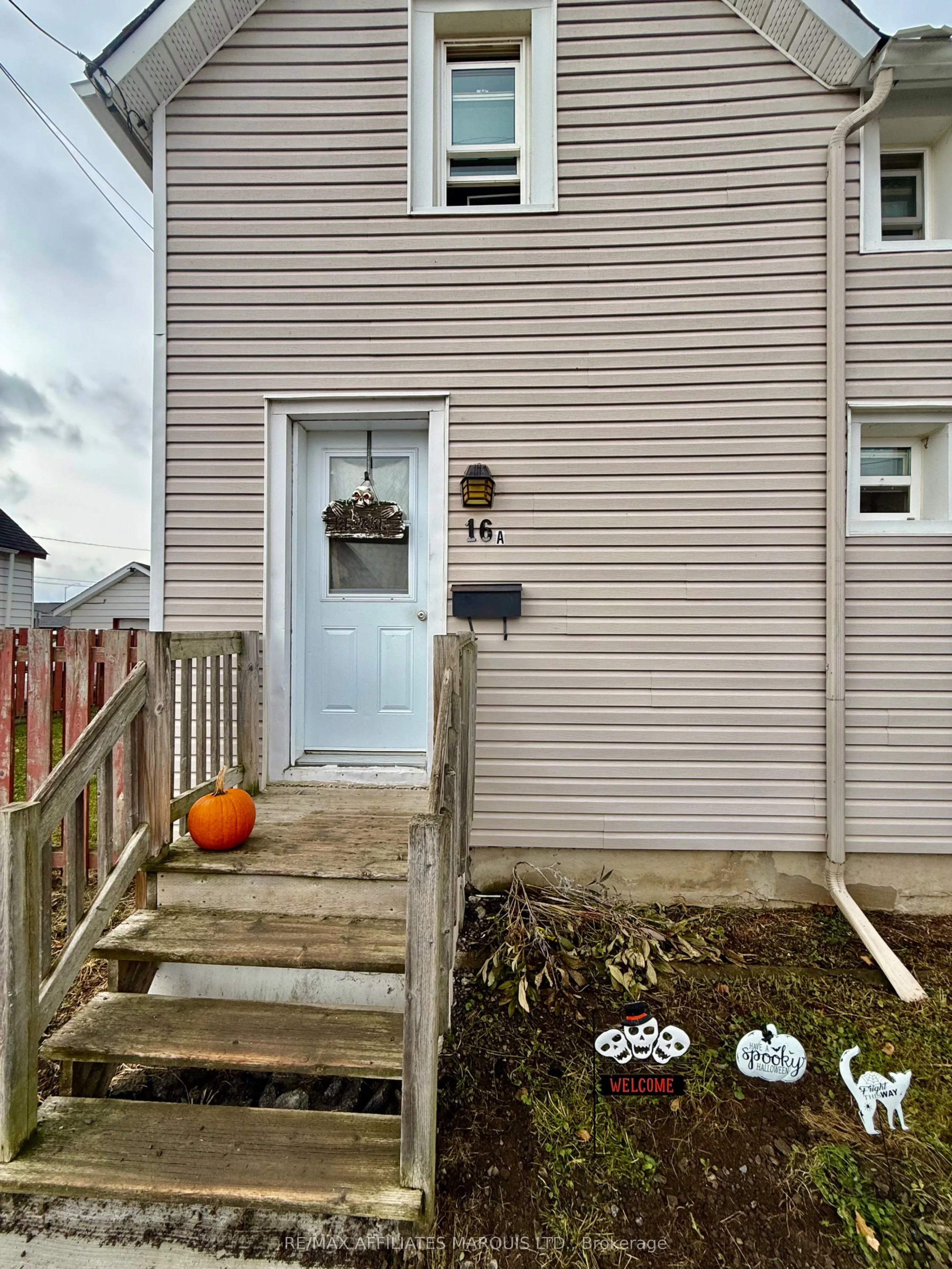 16 Seymour Avenue