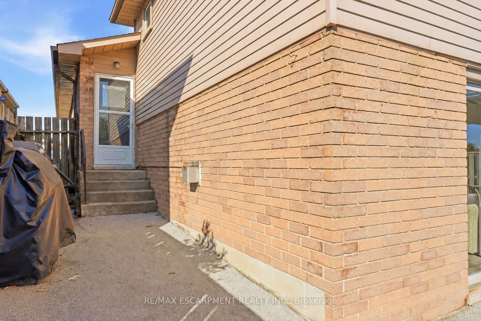 60 Glenayr Street