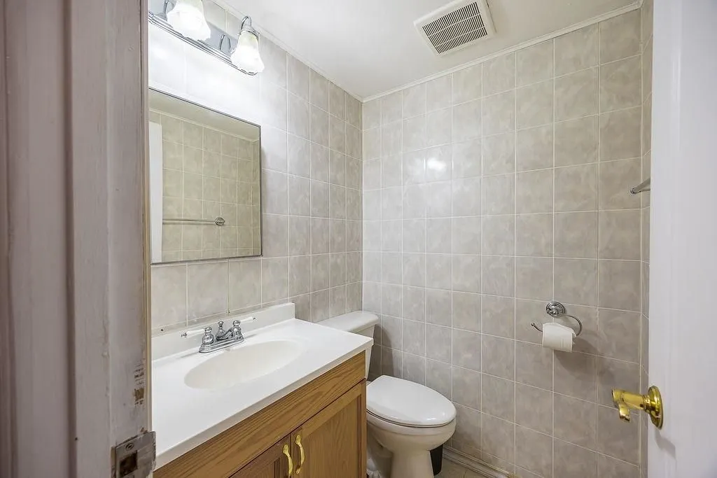 24 Chartwell Drive