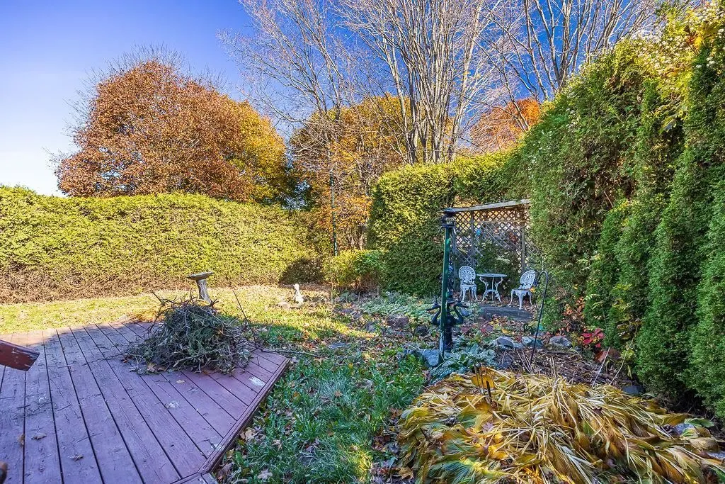 24 Chartwell Drive