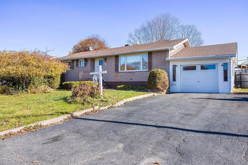 24 Chartwell Drive