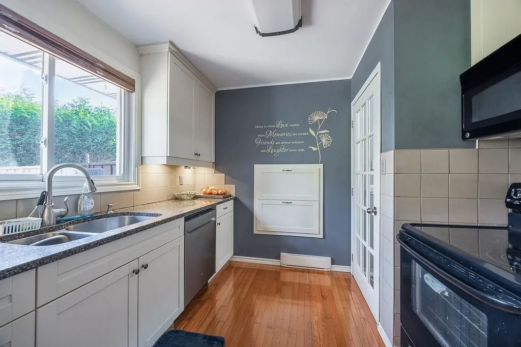24 Chartwell Drive