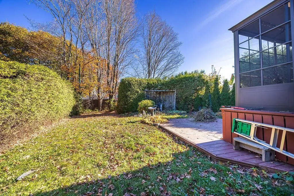 24 Chartwell Drive