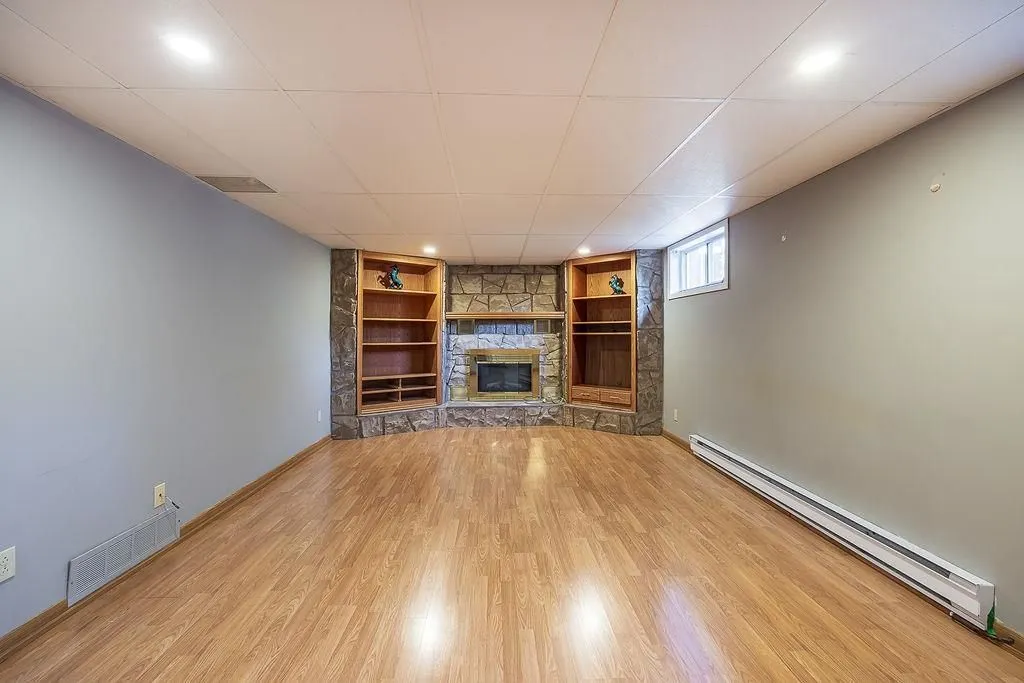 24 Chartwell Drive
