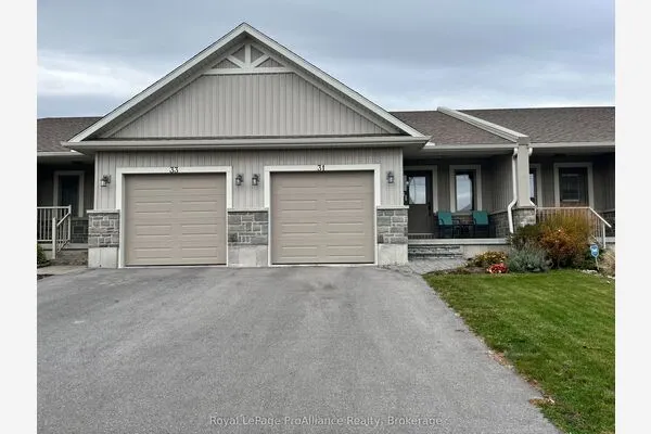 31 Chinook Street