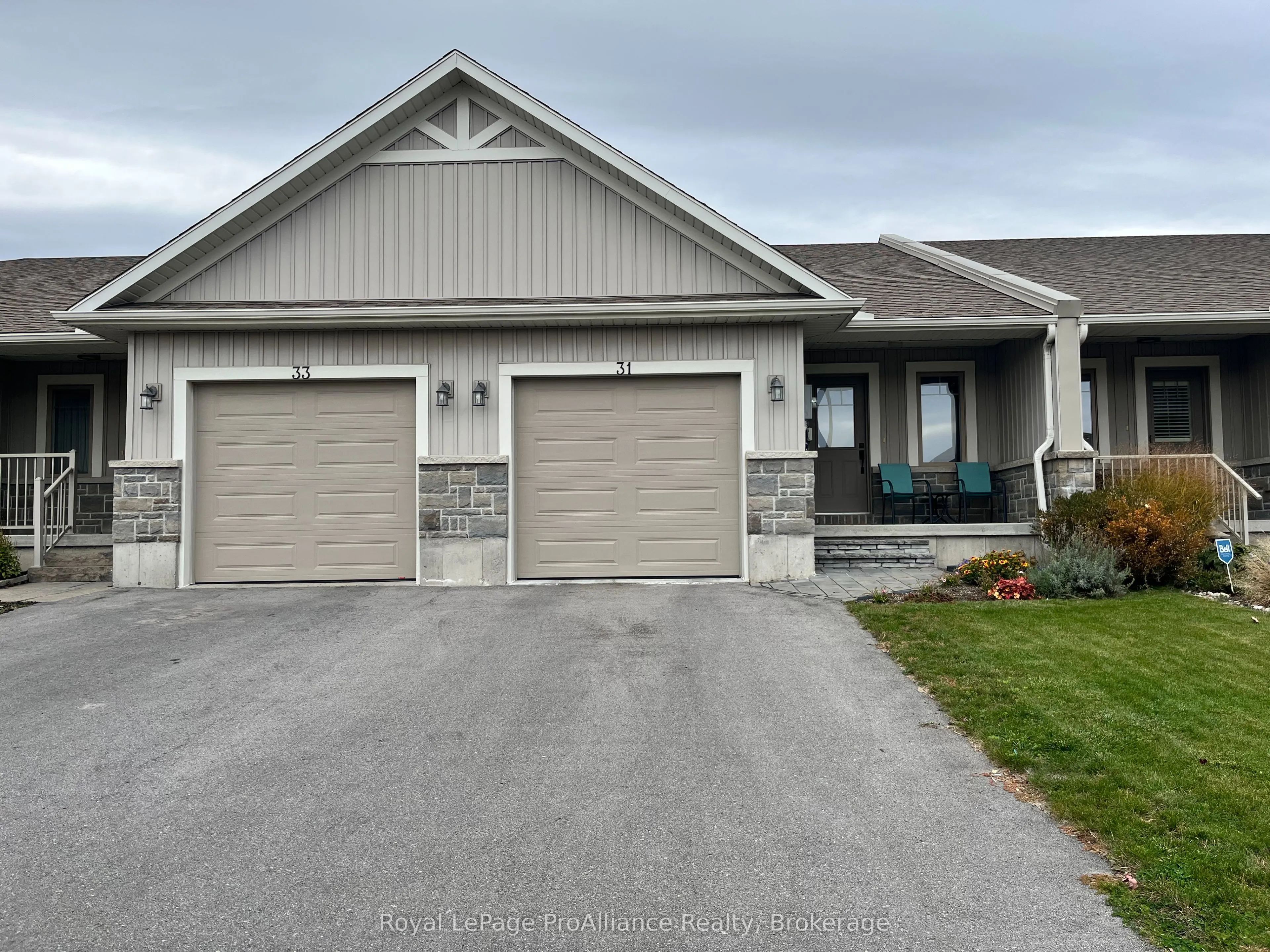 31 Chinook Street