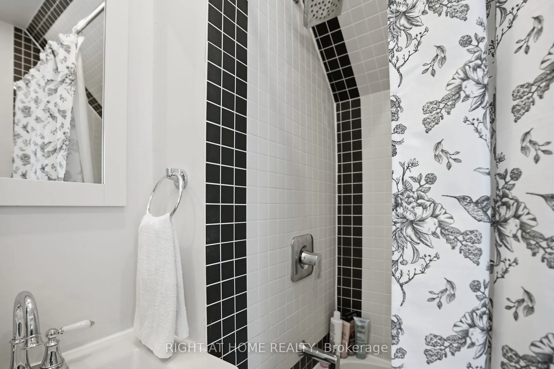 57 ROSEBERY Place