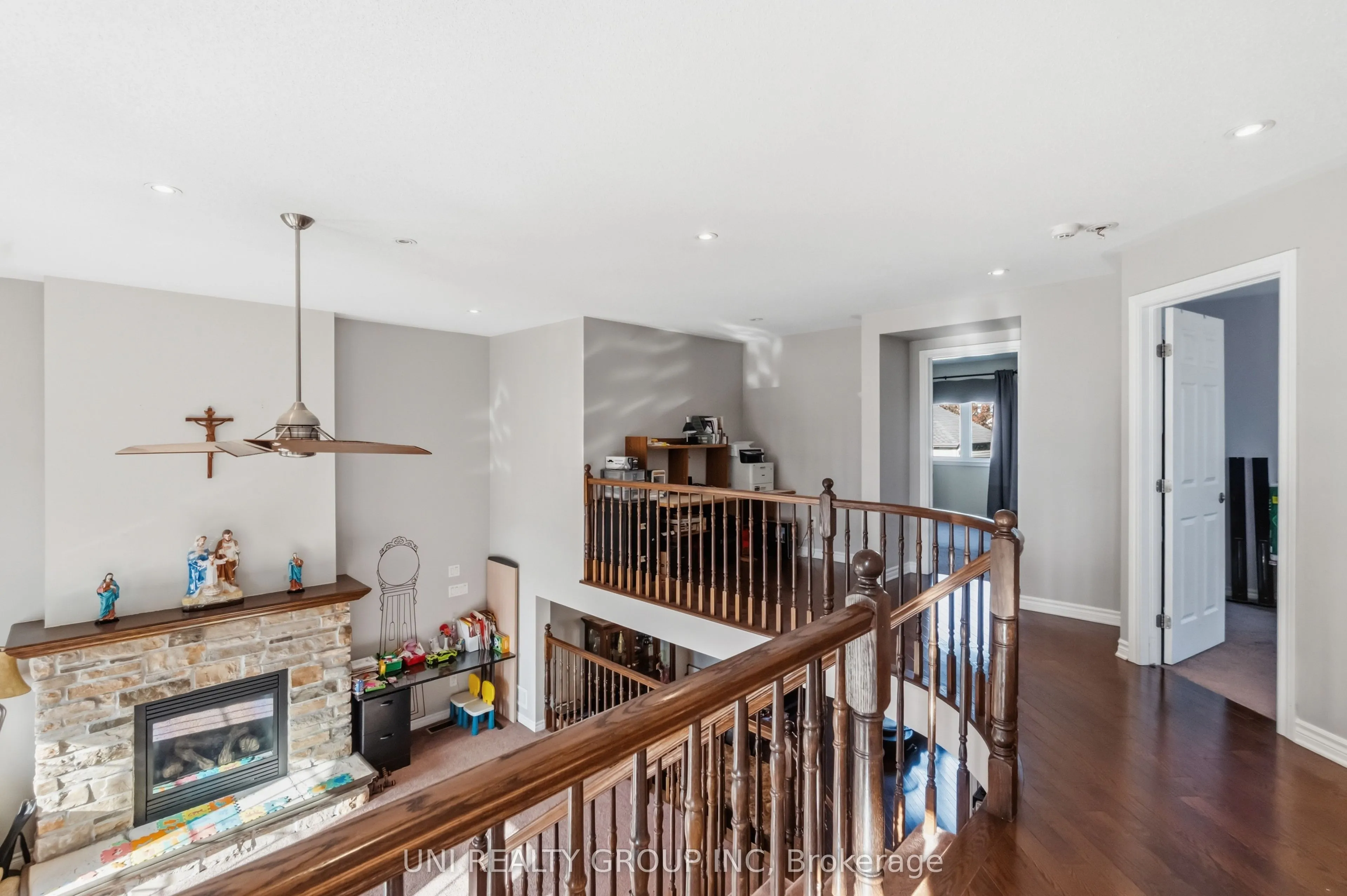 2506 STONE COVE Crescent