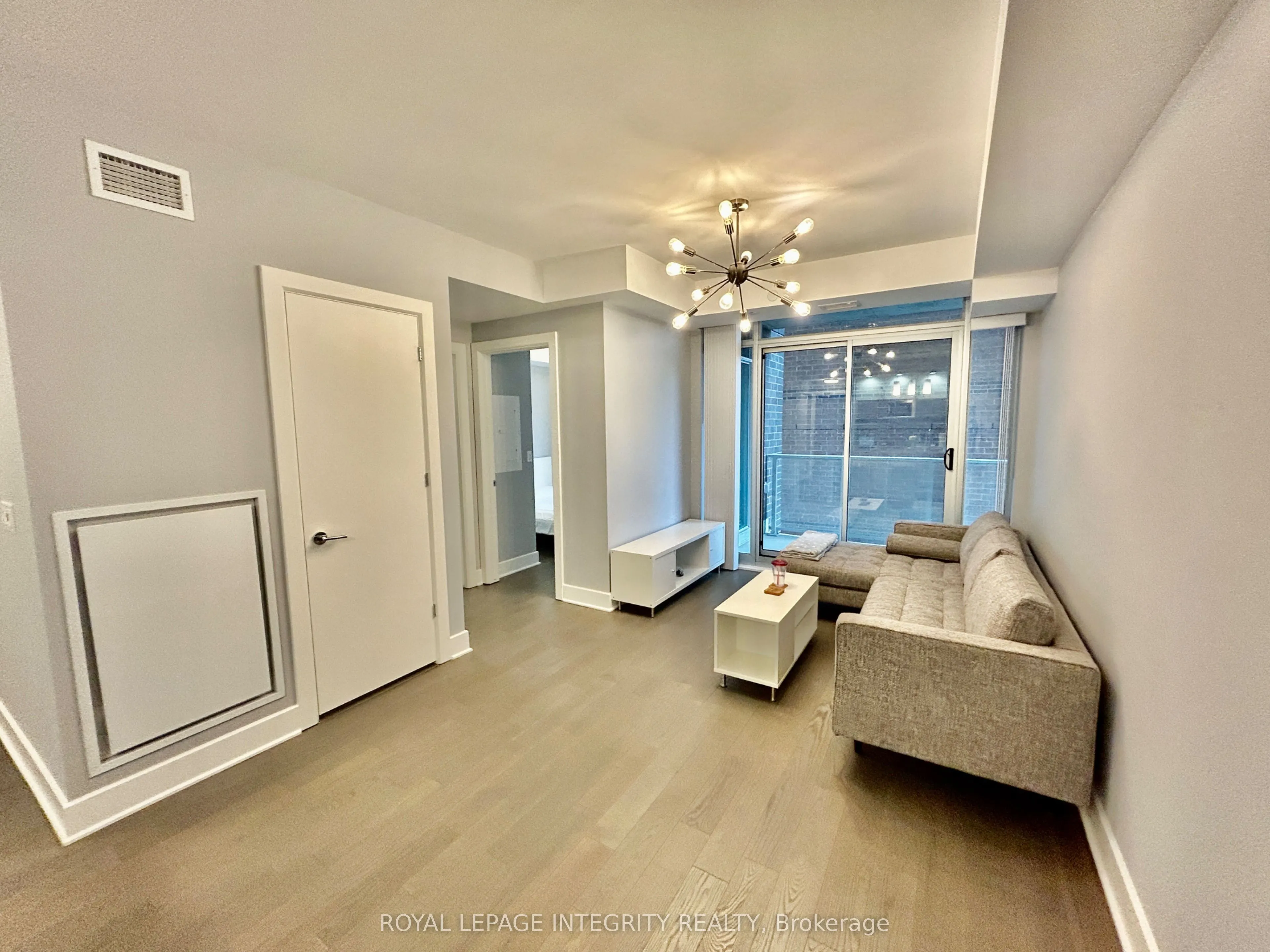 255 Bay Street #506