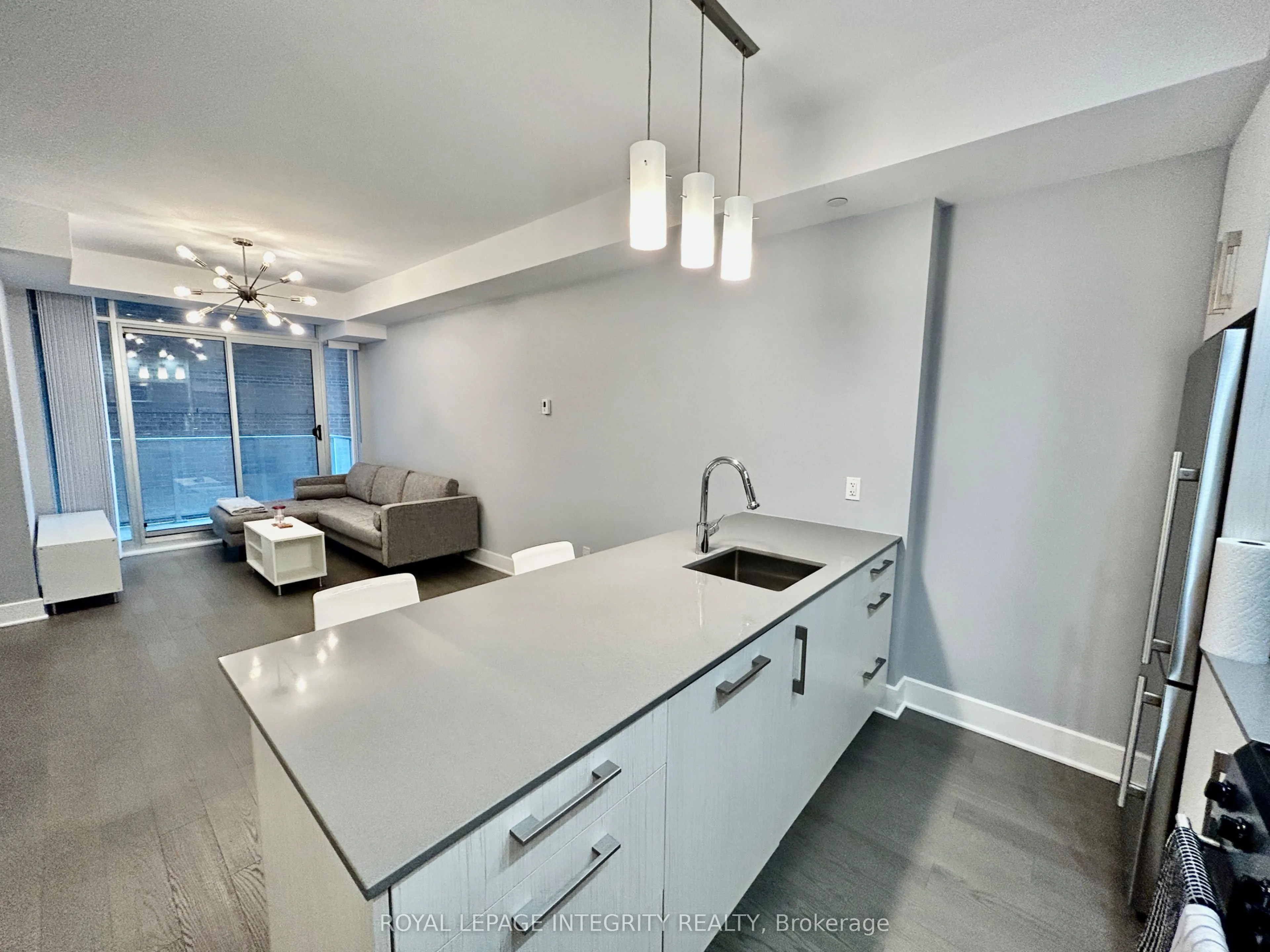 255 Bay Street #506