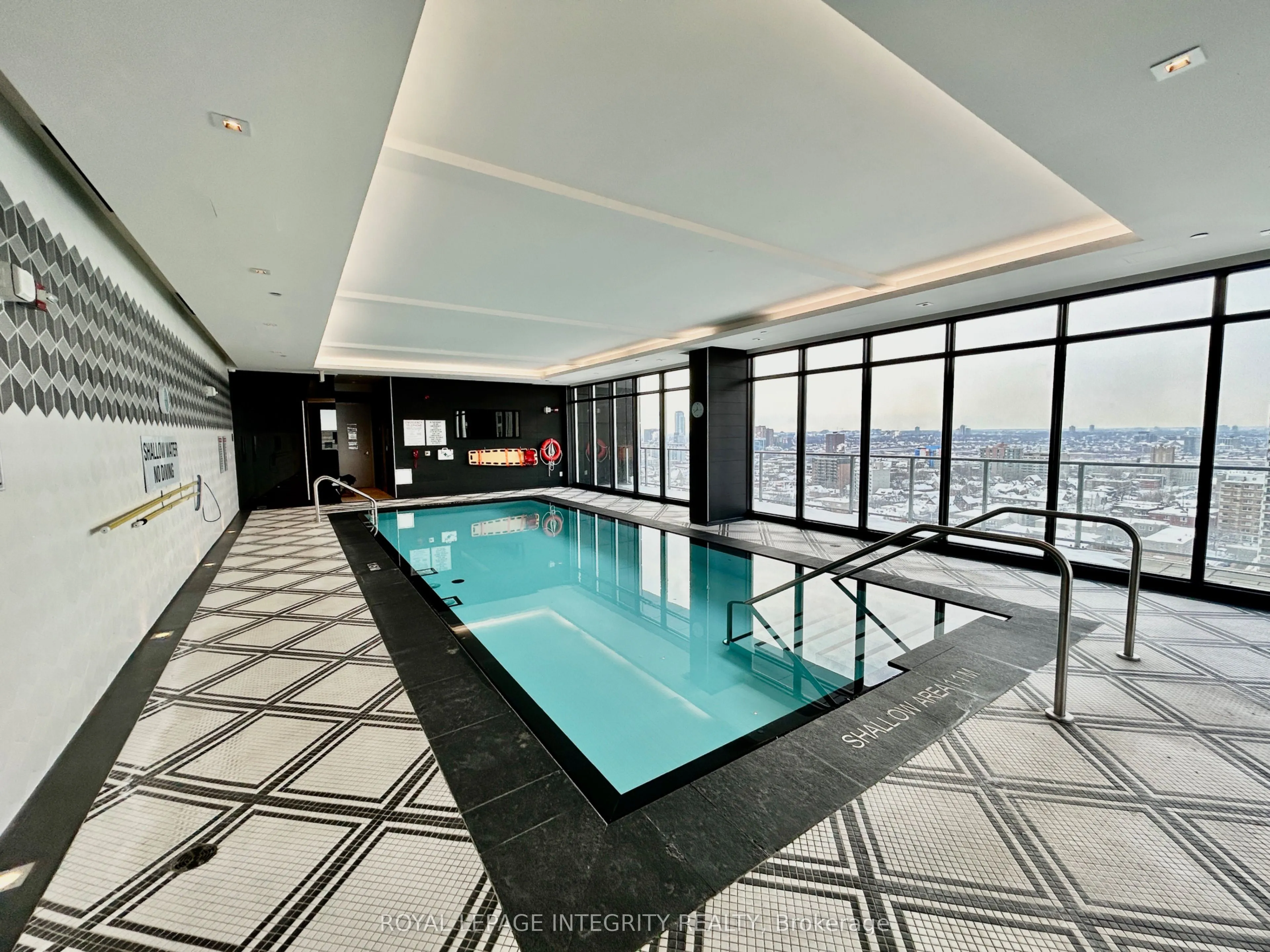 255 Bay Street #506