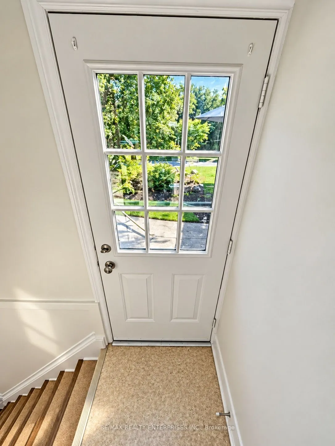 60 Royal Manor Drive #Lower