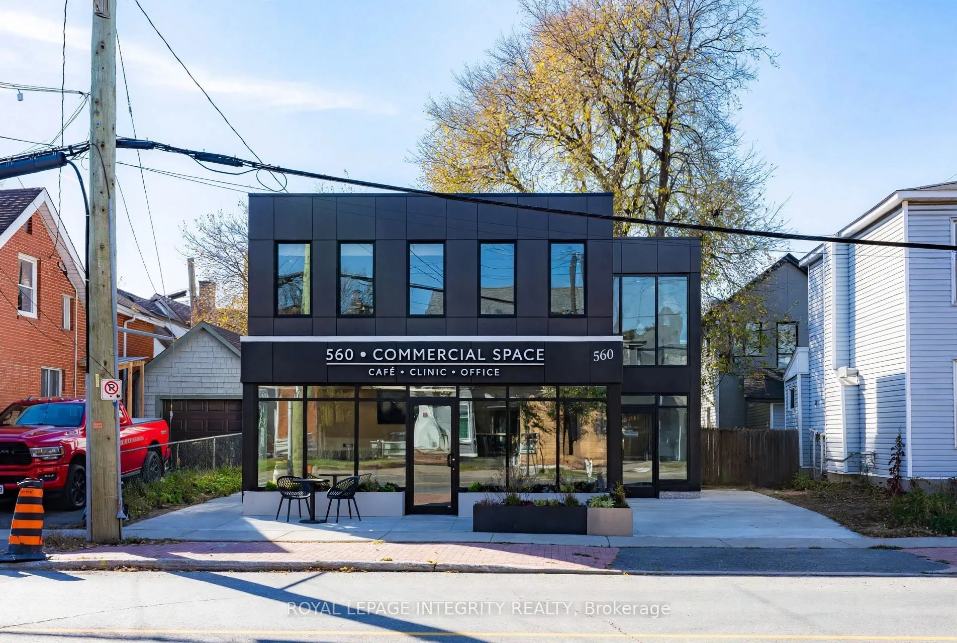 560 Kirkwood Avenue